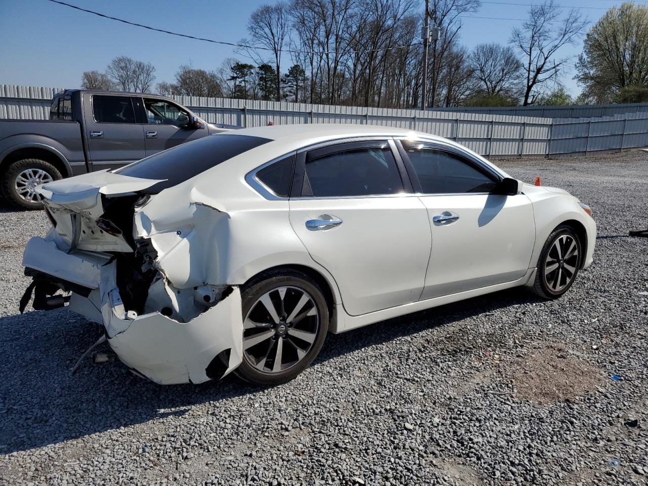 Photo 2 VIN: 1N4AL3AP7JC107027 - NISSAN ALTIMA 