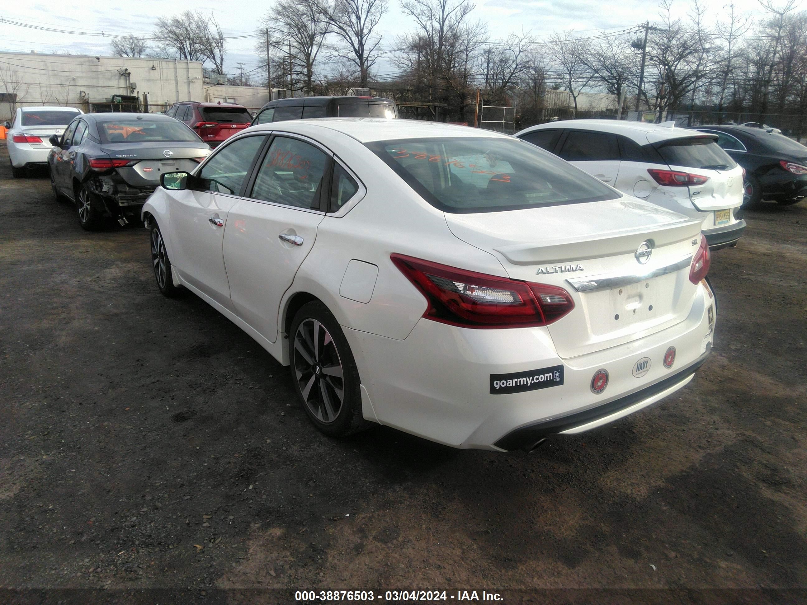 Photo 2 VIN: 1N4AL3AP7JC113118 - NISSAN ALTIMA 