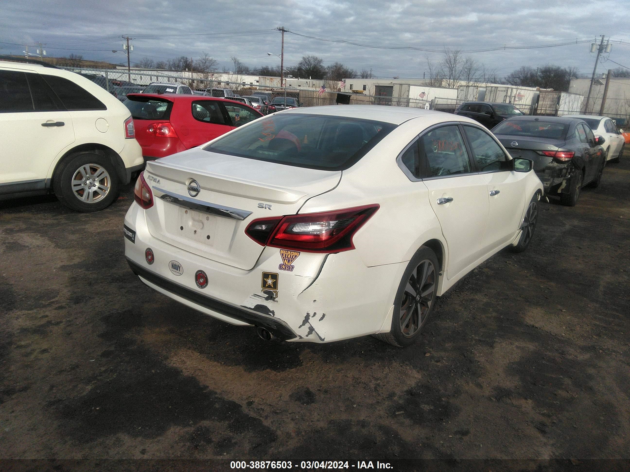 Photo 3 VIN: 1N4AL3AP7JC113118 - NISSAN ALTIMA 