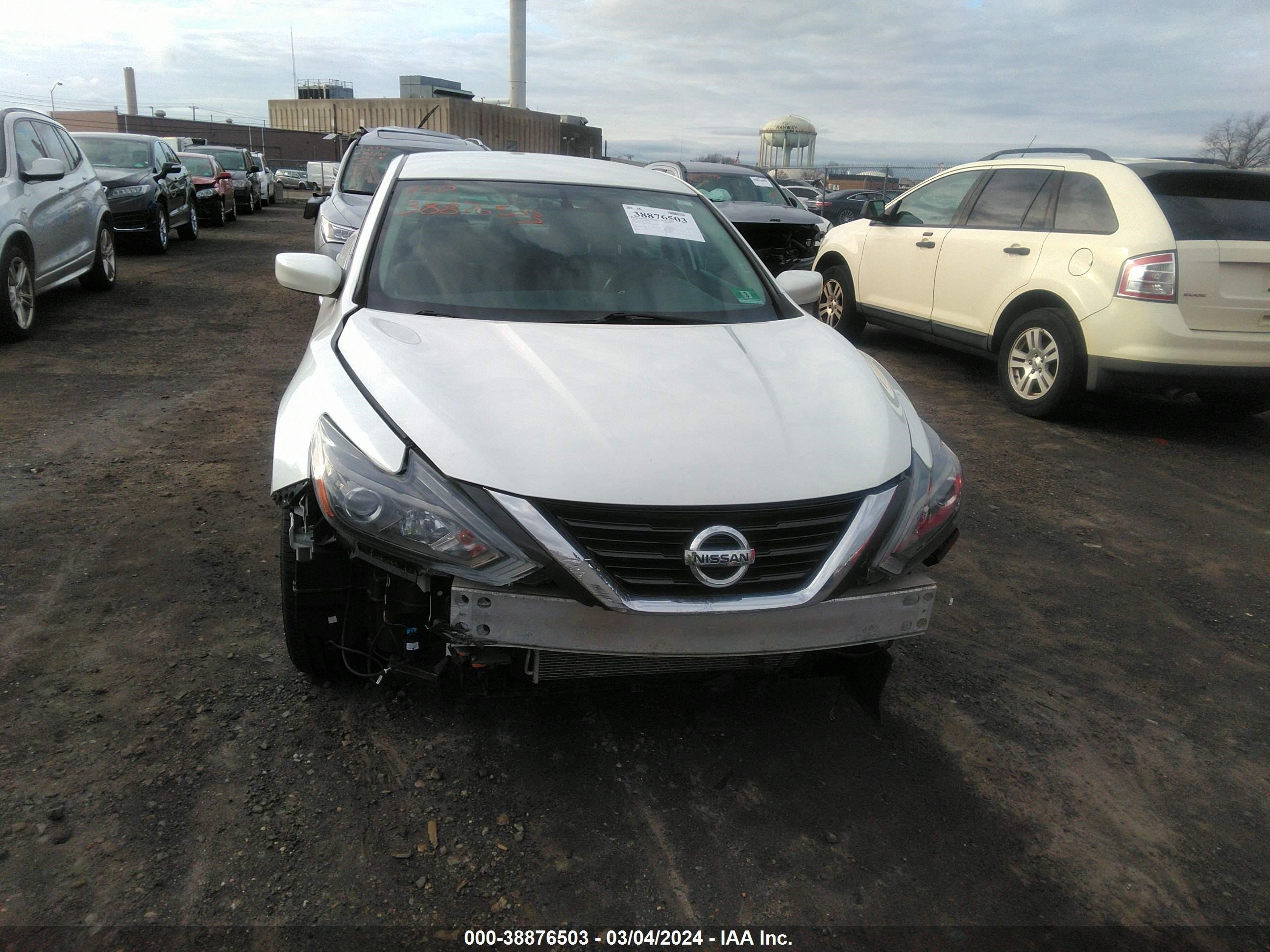 Photo 5 VIN: 1N4AL3AP7JC113118 - NISSAN ALTIMA 