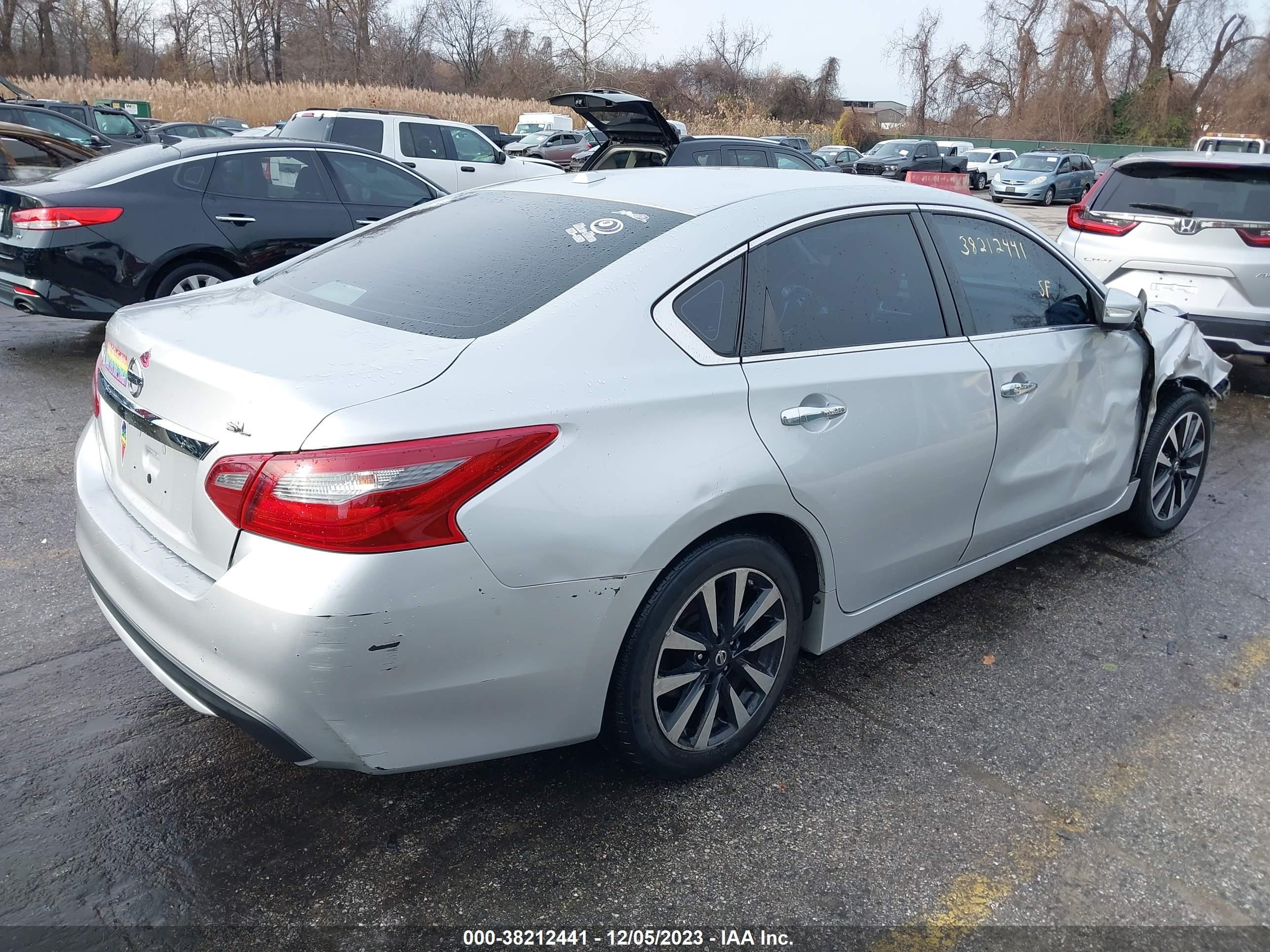 Photo 3 VIN: 1N4AL3AP7JC114964 - NISSAN ALTIMA 