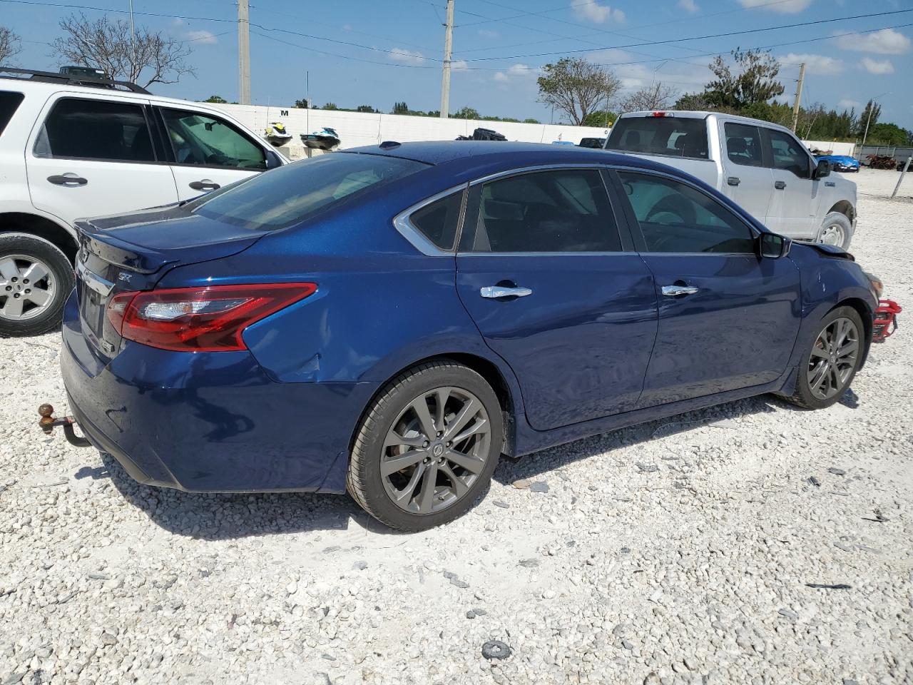 Photo 2 VIN: 1N4AL3AP7JC134390 - NISSAN ALTIMA 