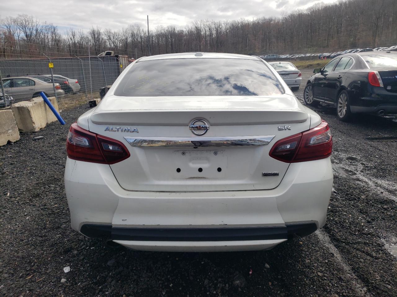 Photo 5 VIN: 1N4AL3AP7JC254691 - NISSAN ALTIMA 