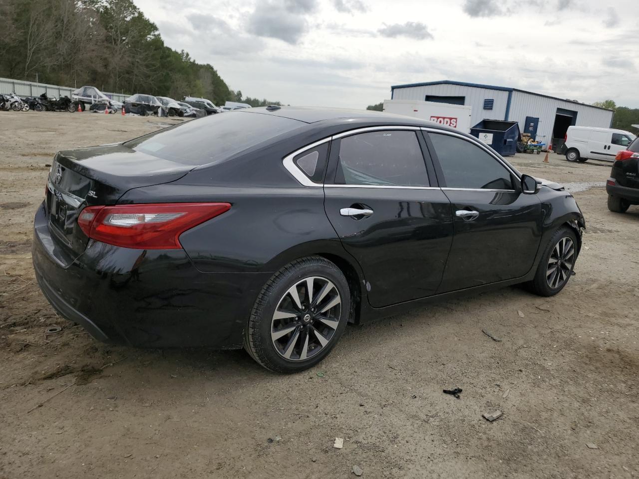 Photo 2 VIN: 1N4AL3AP7JC282071 - NISSAN ALTIMA 