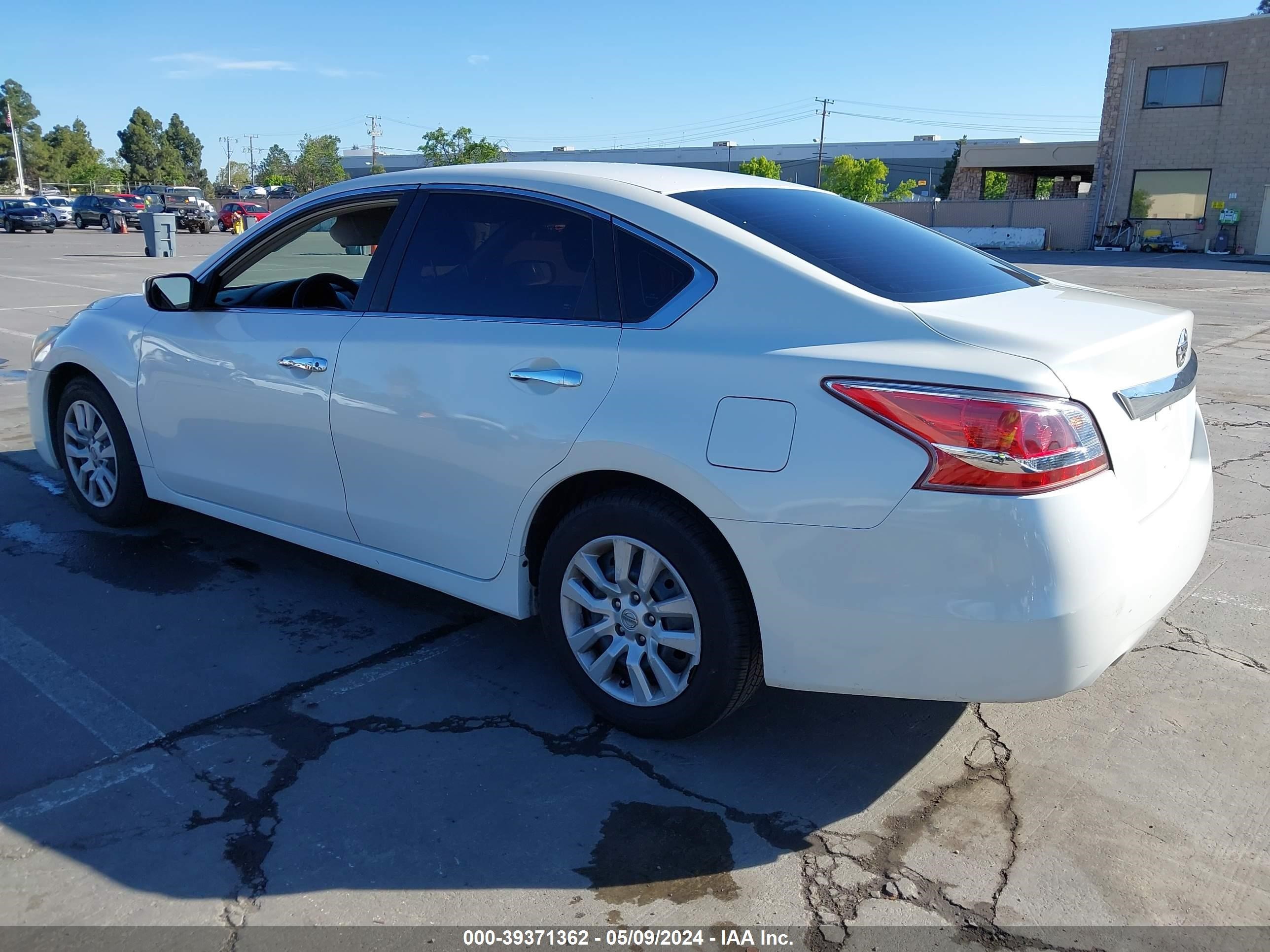 Photo 2 VIN: 1N4AL3AP8DC183554 - NISSAN ALTIMA 