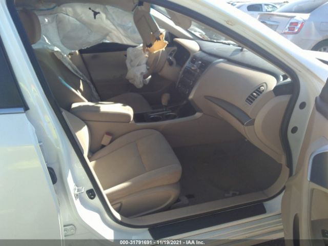 Photo 4 VIN: 1N4AL3AP8EN240101 - NISSAN ALTIMA 