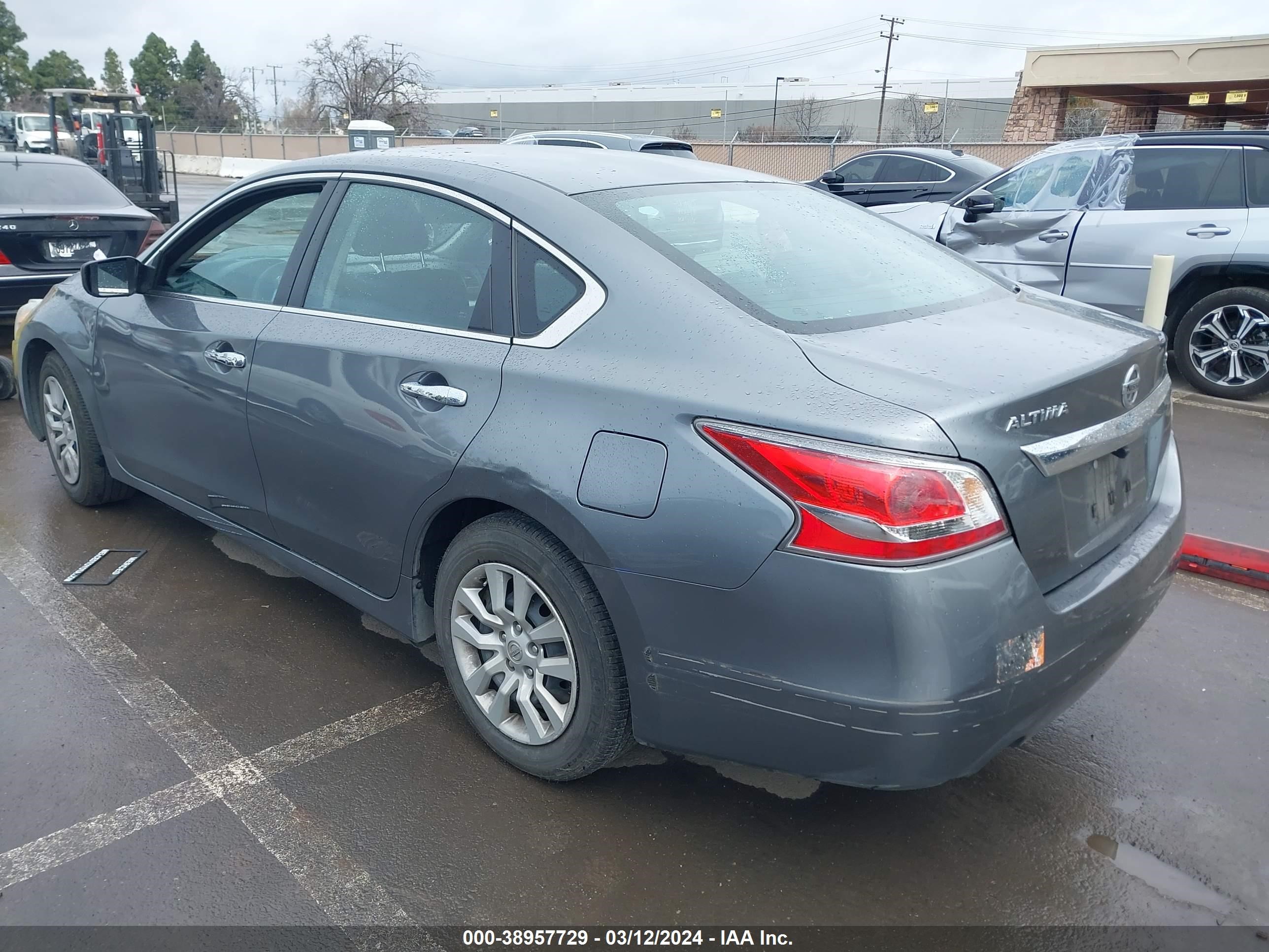 Photo 2 VIN: 1N4AL3AP8FC131375 - NISSAN ALTIMA 