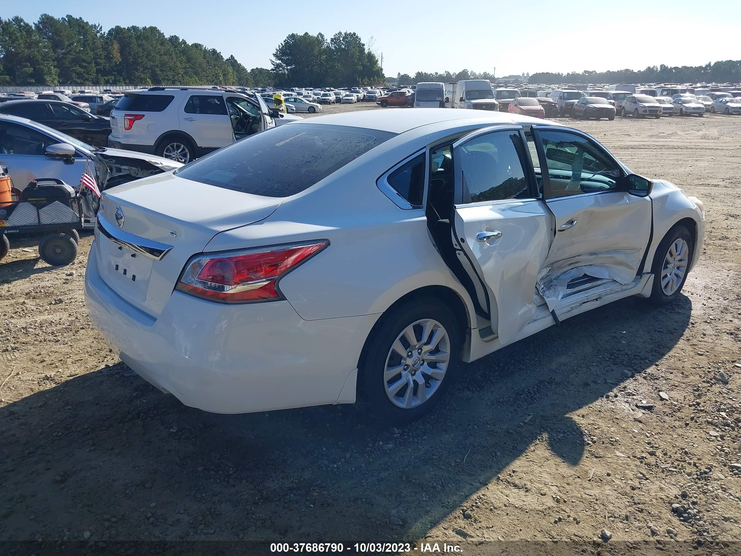 Photo 3 VIN: 1N4AL3AP8FC230455 - NISSAN ALTIMA 