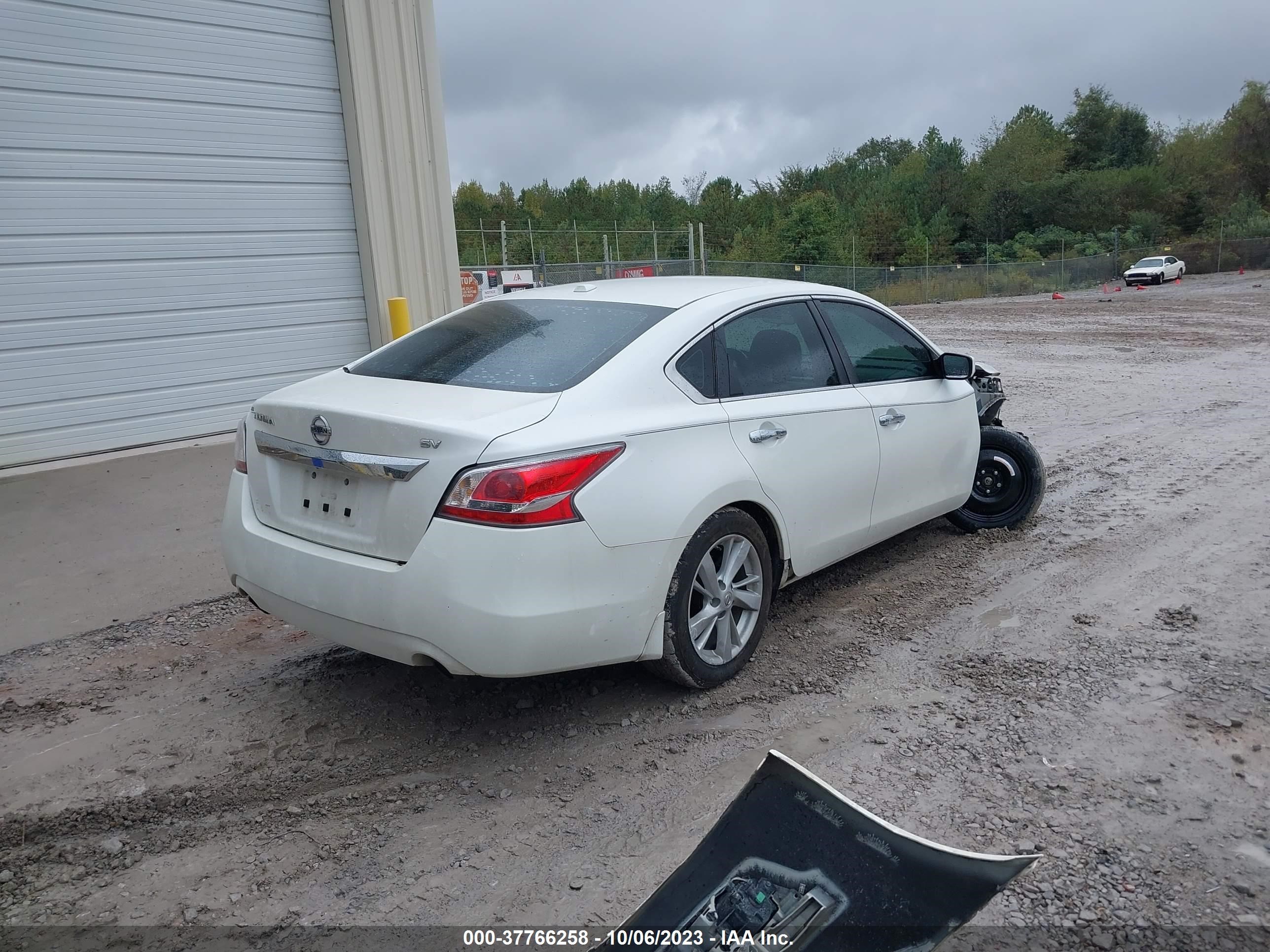 Photo 3 VIN: 1N4AL3AP8FC277159 - NISSAN ALTIMA 