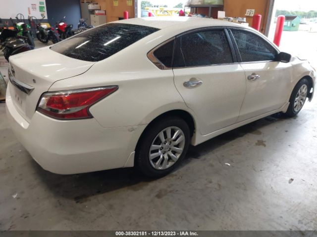 Photo 3 VIN: 1N4AL3AP8FC464904 - NISSAN ALTIMA 