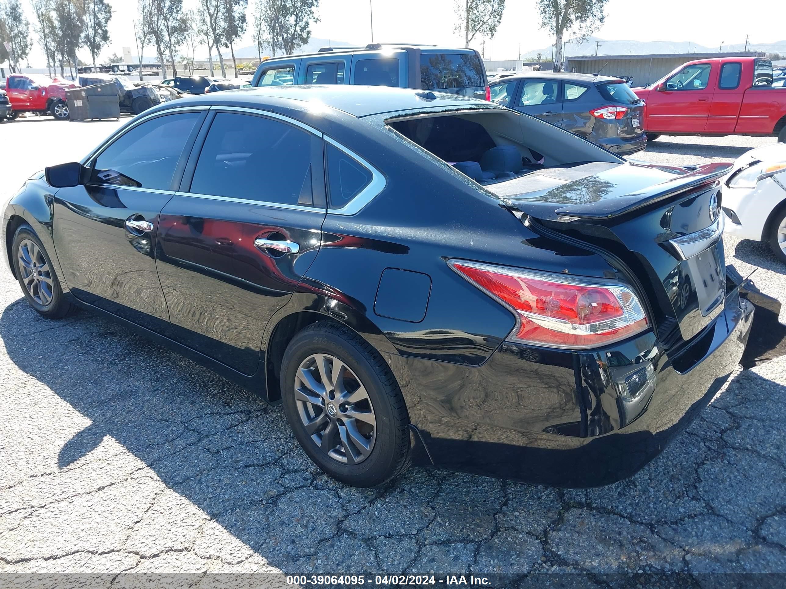 Photo 2 VIN: 1N4AL3AP8FC585884 - NISSAN ALTIMA 