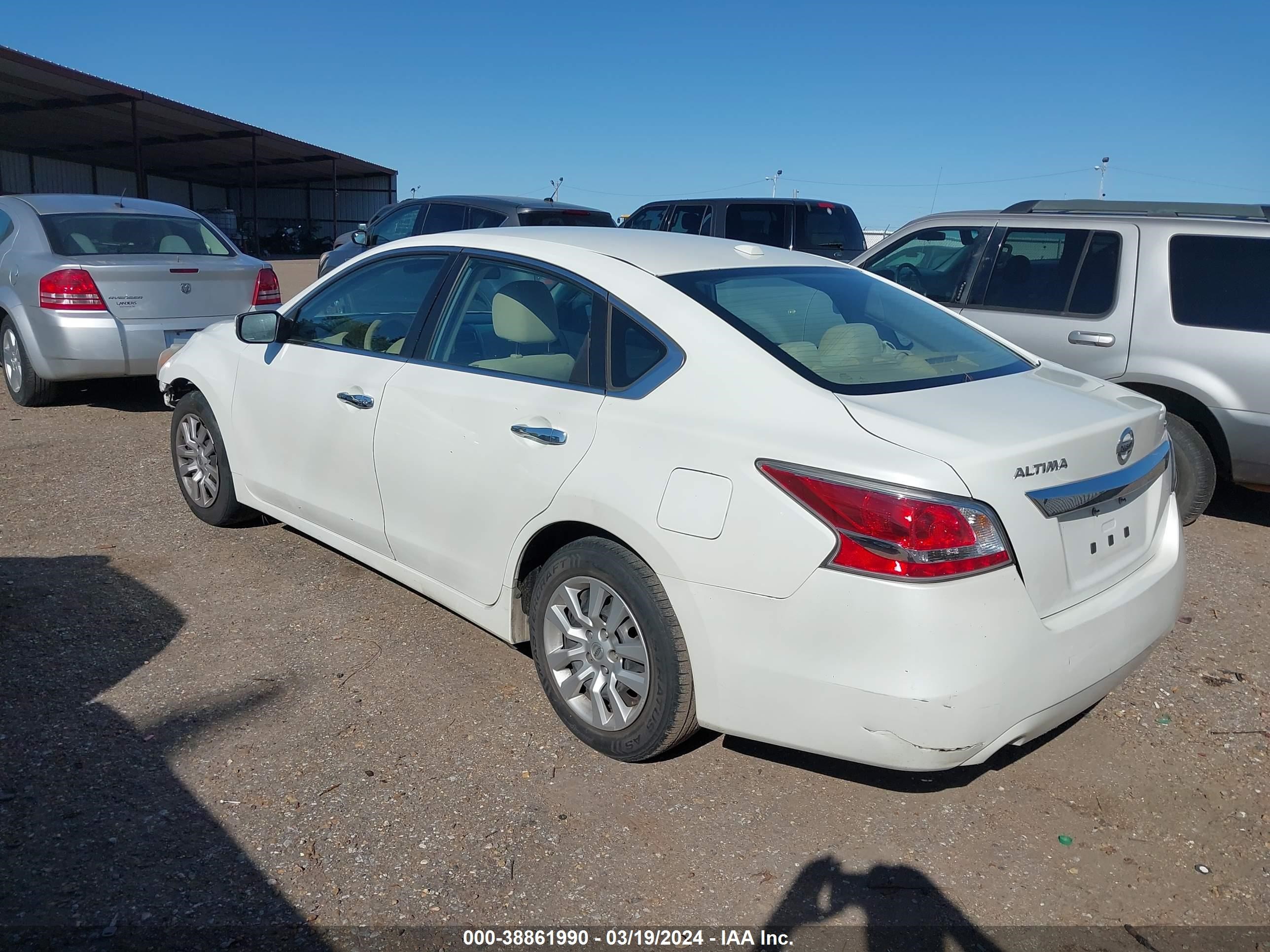 Photo 2 VIN: 1N4AL3AP8FN324646 - NISSAN ALTIMA 