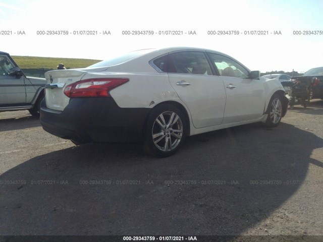 Photo 3 VIN: 1N4AL3AP8GN318458 - NISSAN ALTIMA 