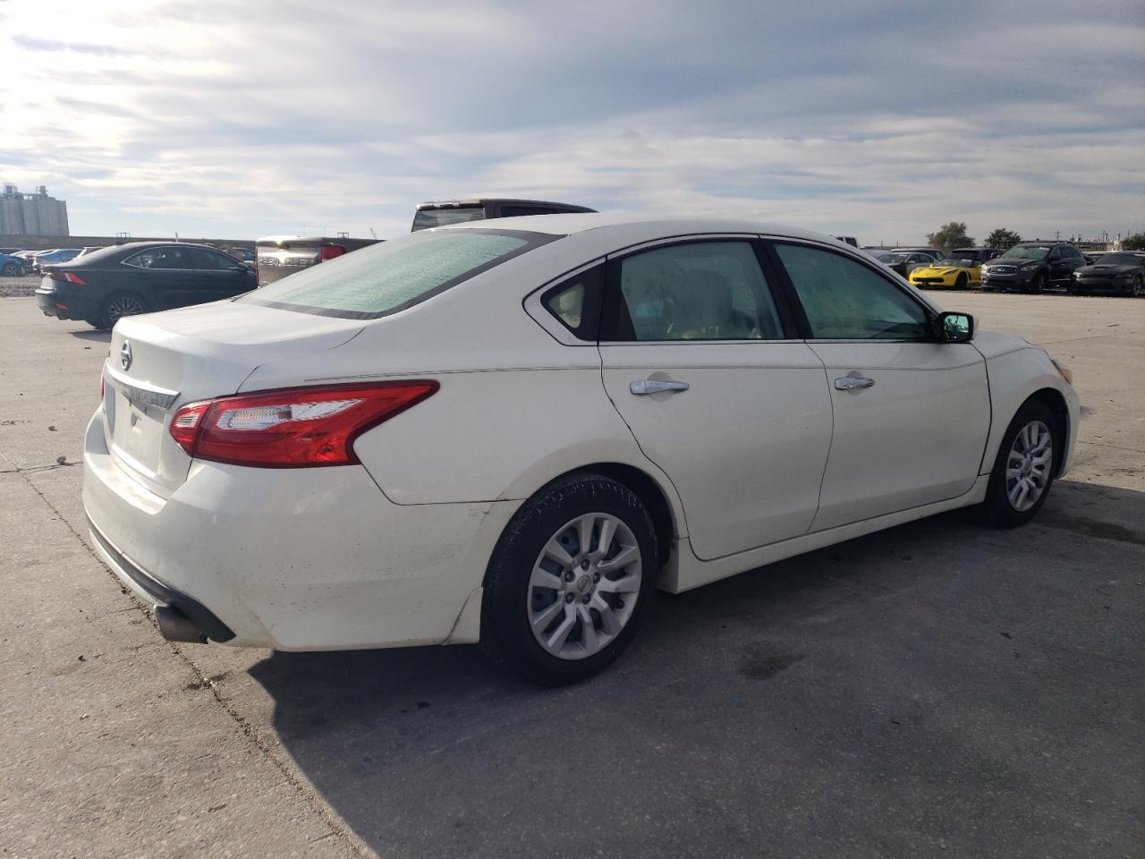 Photo 2 VIN: 1N4AL3AP8GN388803 - NISSAN ALTIMA 