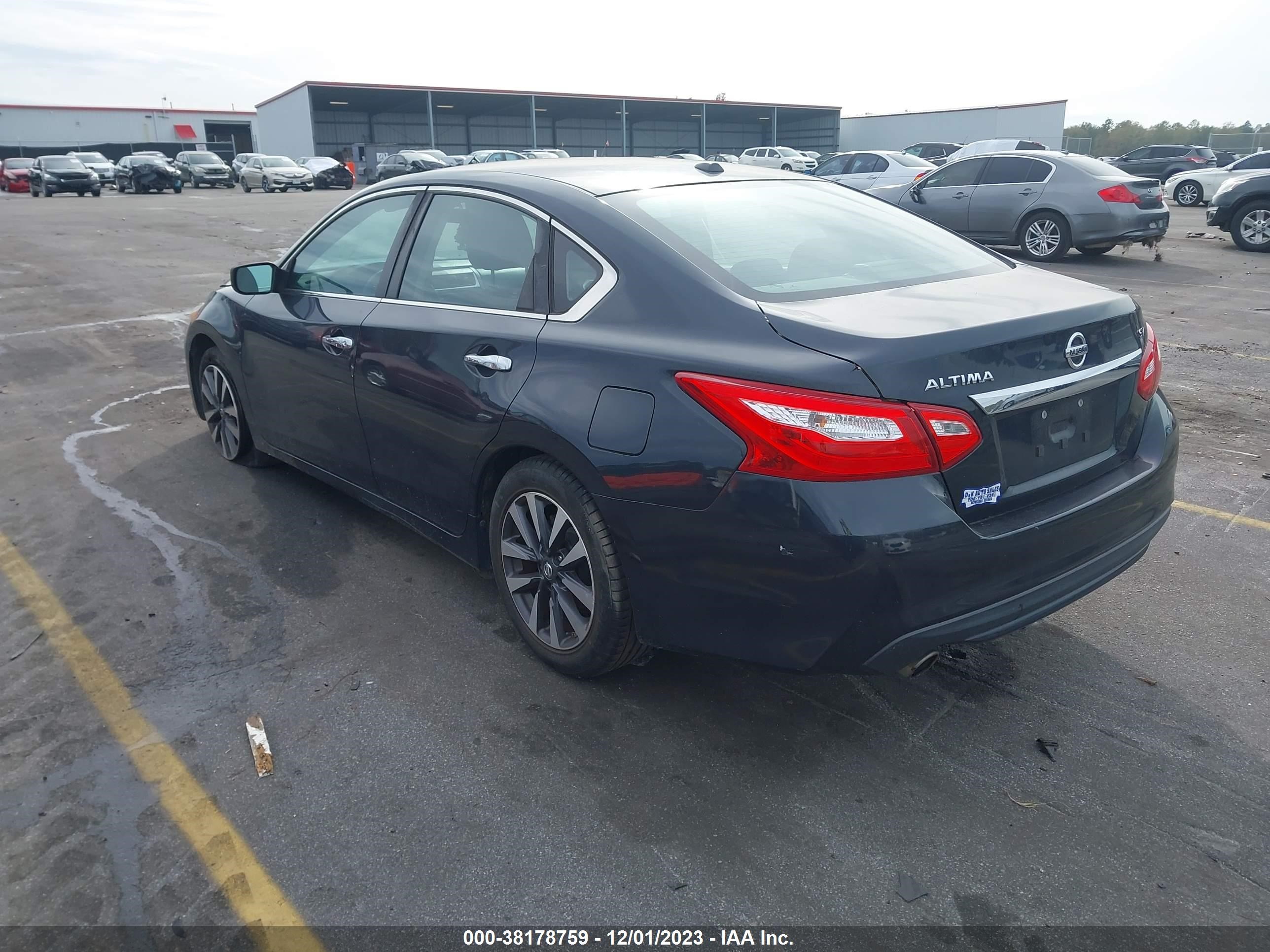 Photo 2 VIN: 1N4AL3AP8HC126115 - NISSAN ALTIMA 