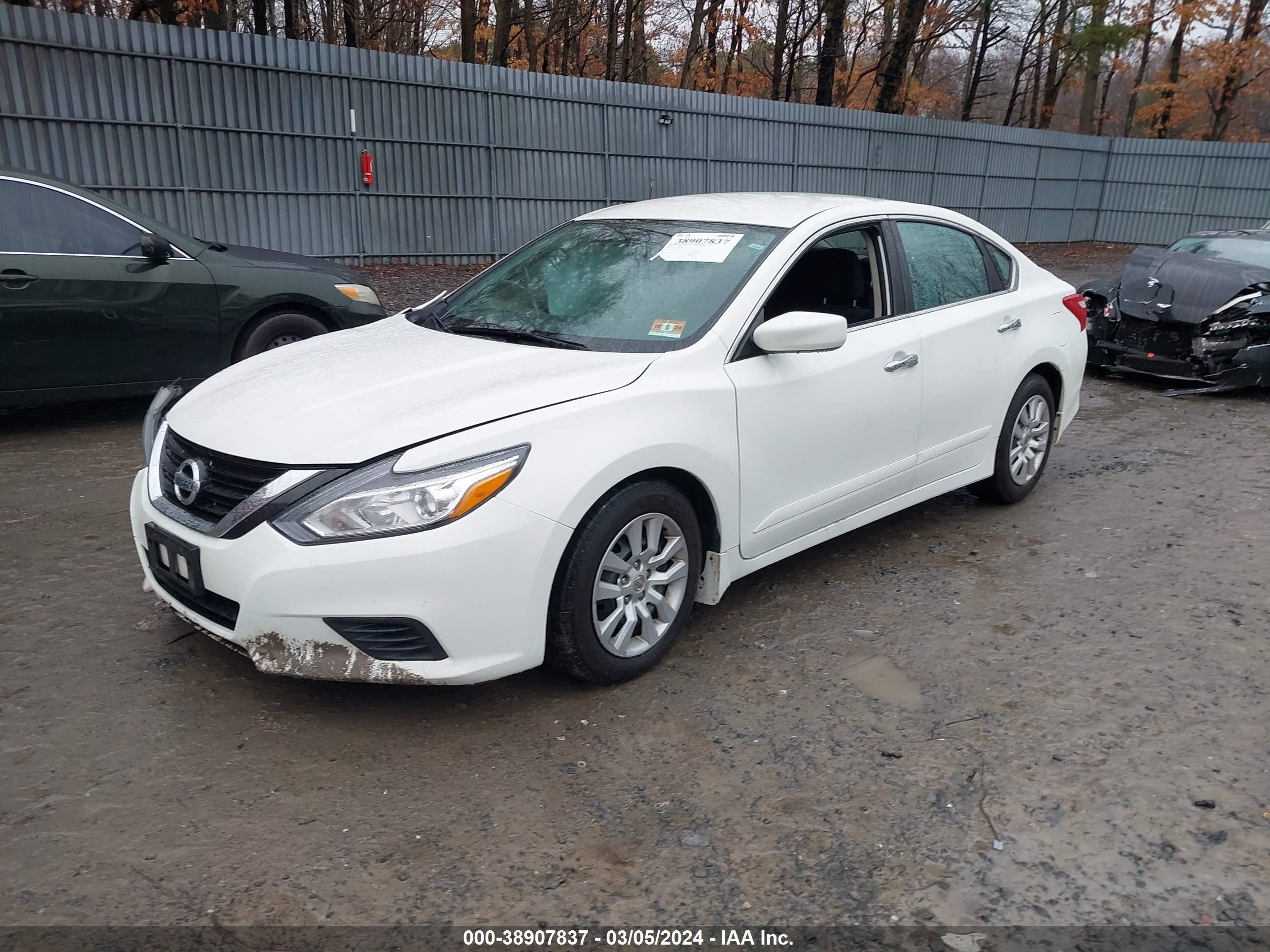 Photo 1 VIN: 1N4AL3AP8HC138376 - NISSAN ALTIMA 