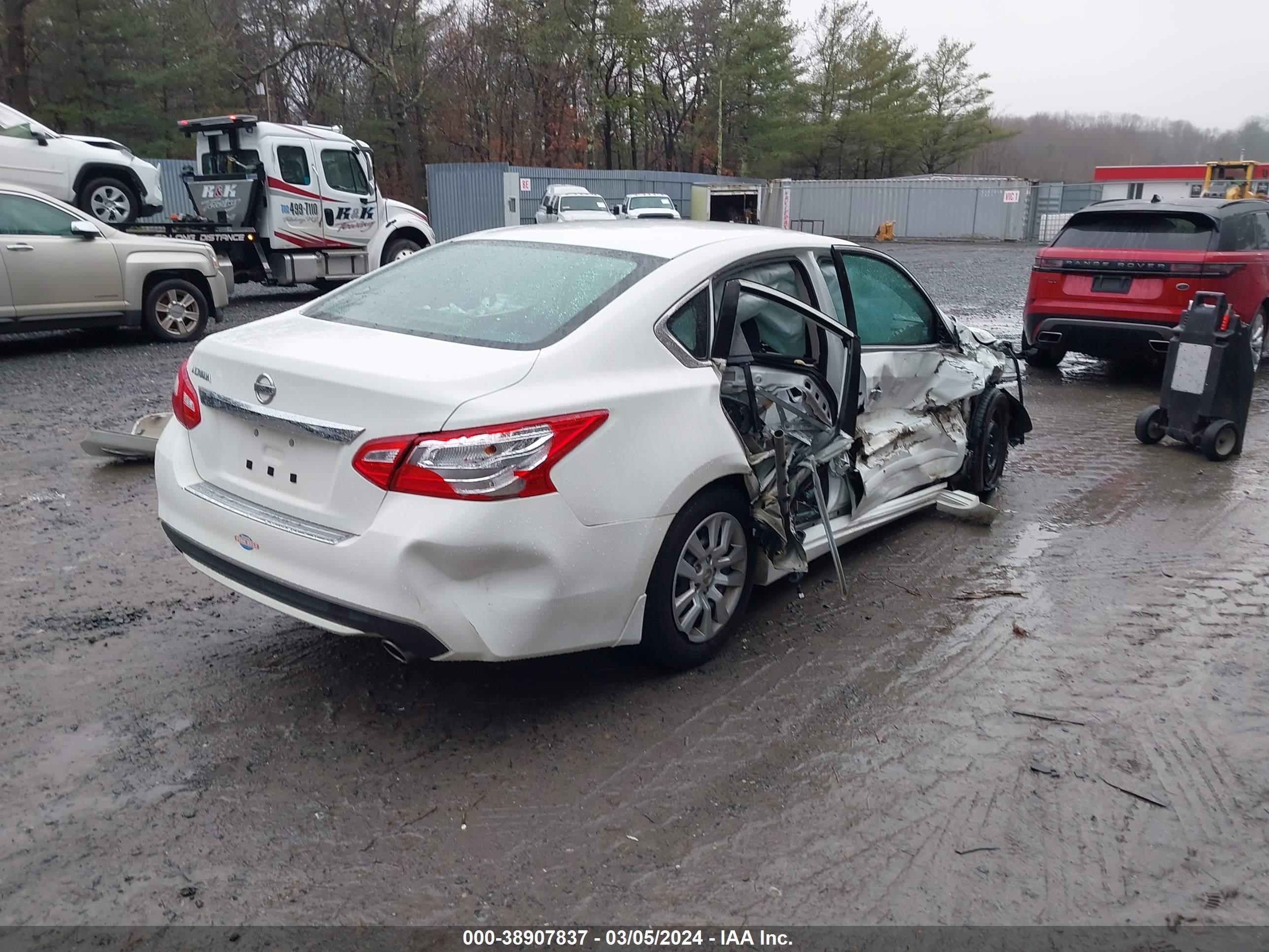 Photo 3 VIN: 1N4AL3AP8HC138376 - NISSAN ALTIMA 