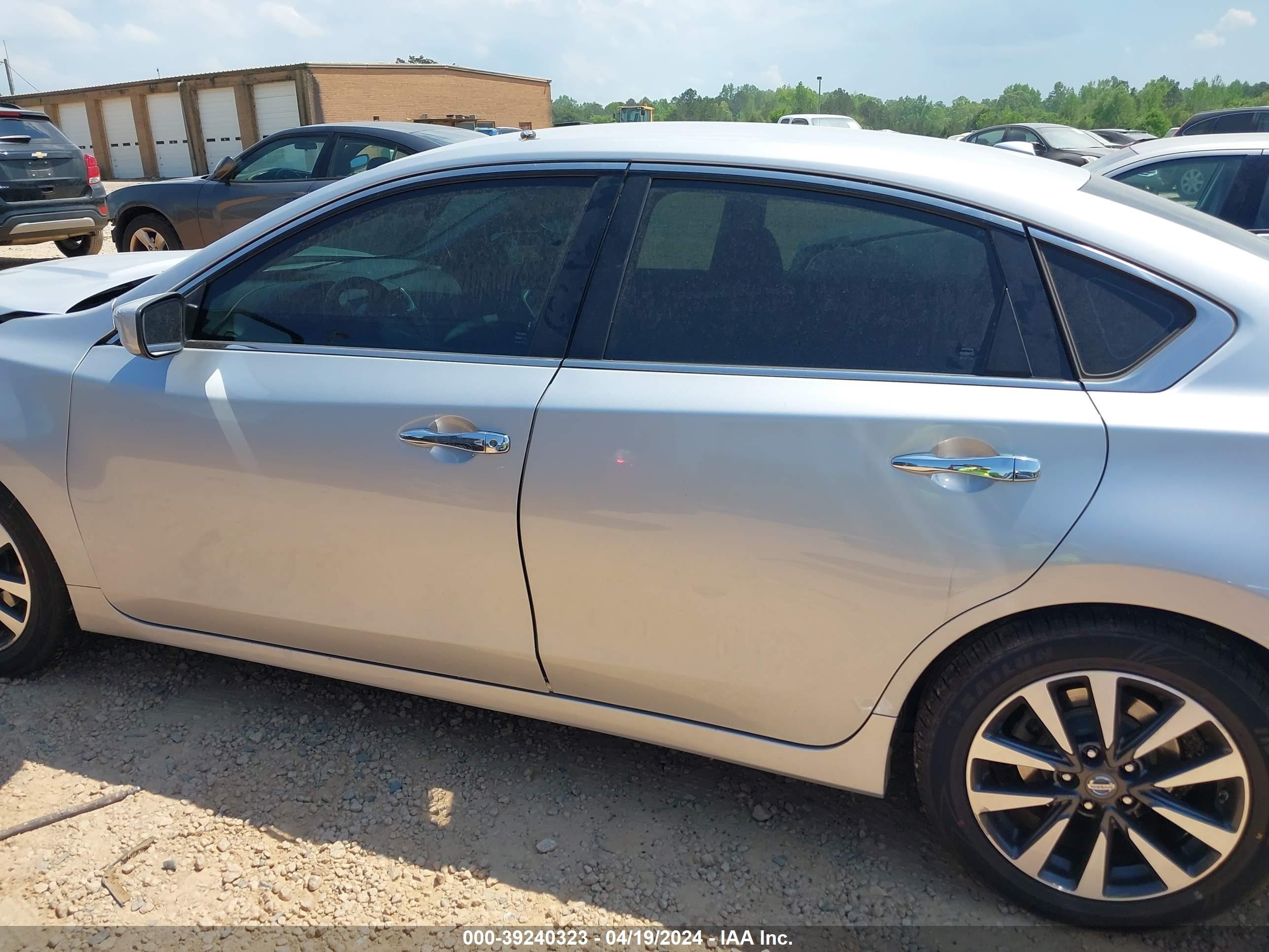 Photo 13 VIN: 1N4AL3AP8HC230023 - NISSAN ALTIMA 