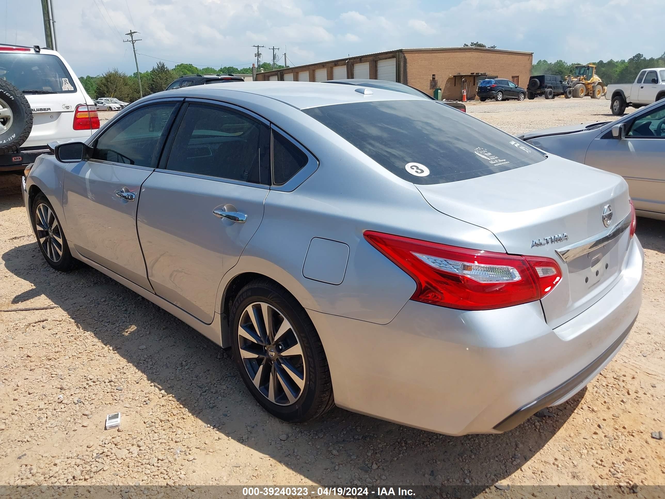 Photo 2 VIN: 1N4AL3AP8HC230023 - NISSAN ALTIMA 