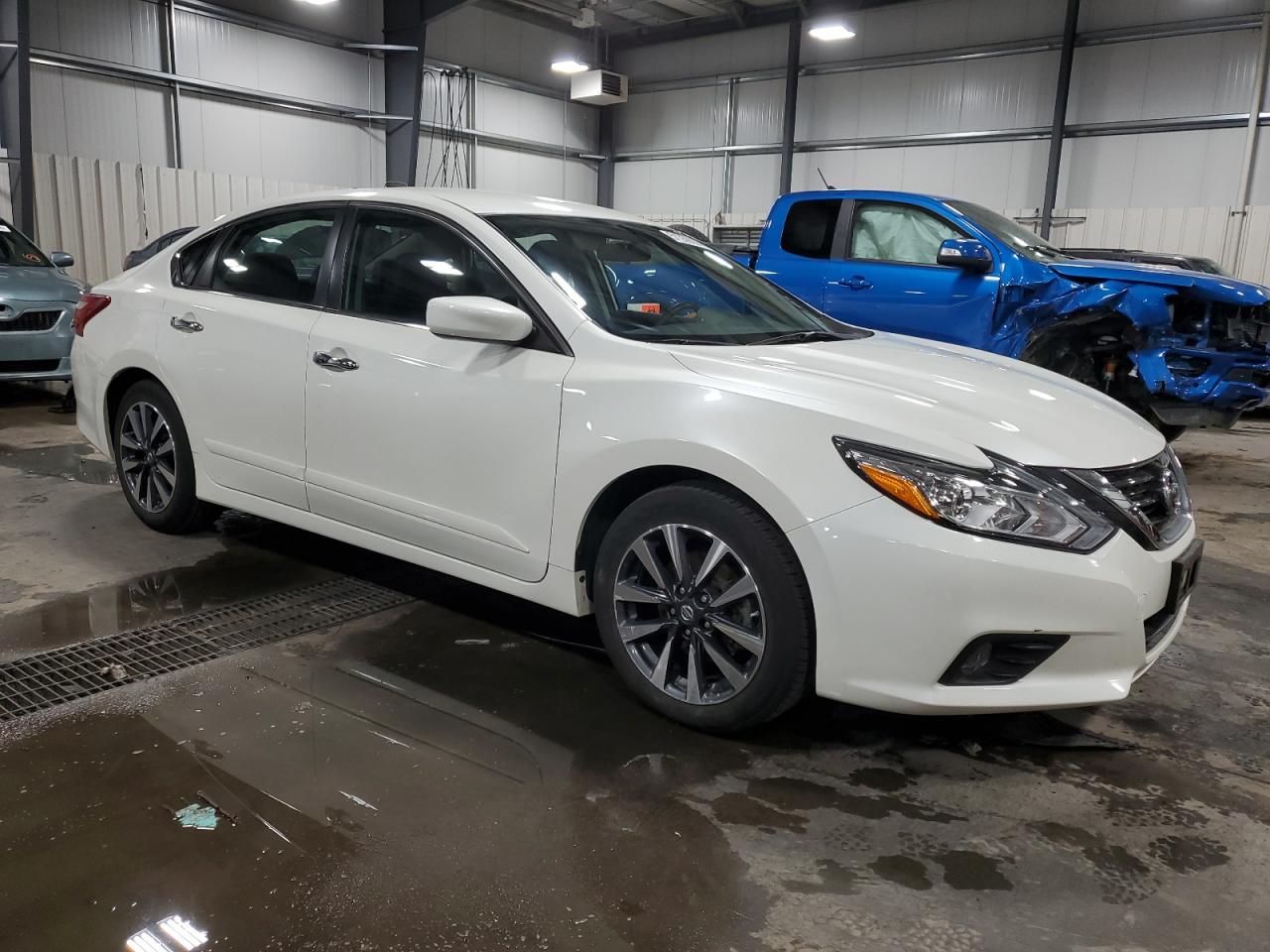 Photo 3 VIN: 1N4AL3AP8HC235917 - NISSAN ALTIMA 