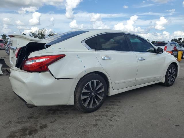 Photo 2 VIN: 1N4AL3AP8HC275575 - NISSAN ALTIMA 