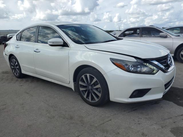 Photo 3 VIN: 1N4AL3AP8HC275575 - NISSAN ALTIMA 