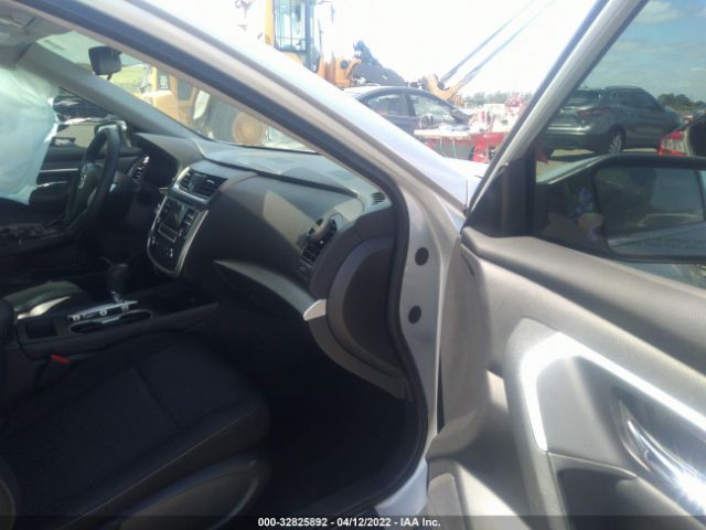 Photo 4 VIN: 1N4AL3AP8HN324648 - NISSAN ALTIMA 