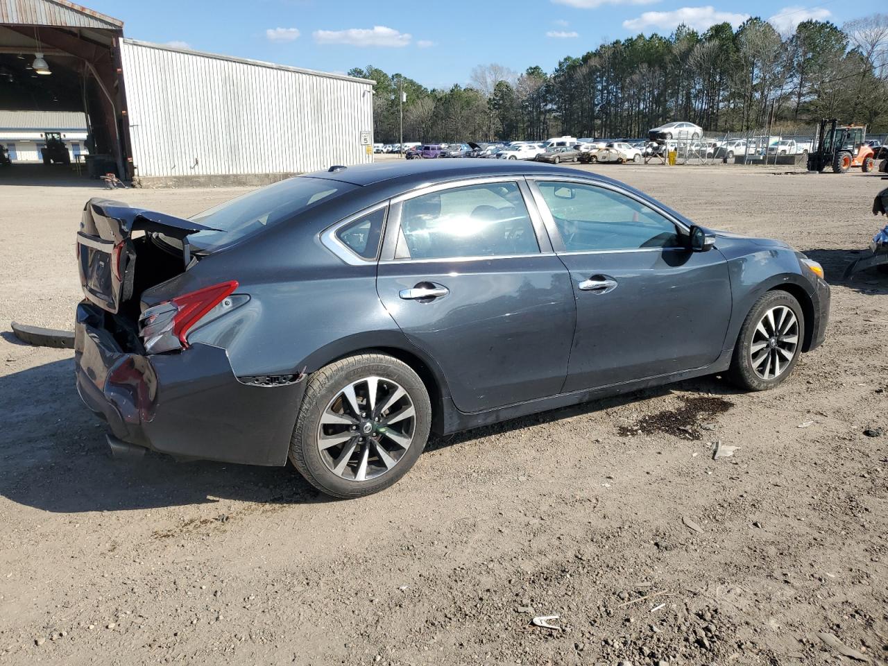 Photo 2 VIN: 1N4AL3AP8JC121406 - NISSAN ALTIMA 