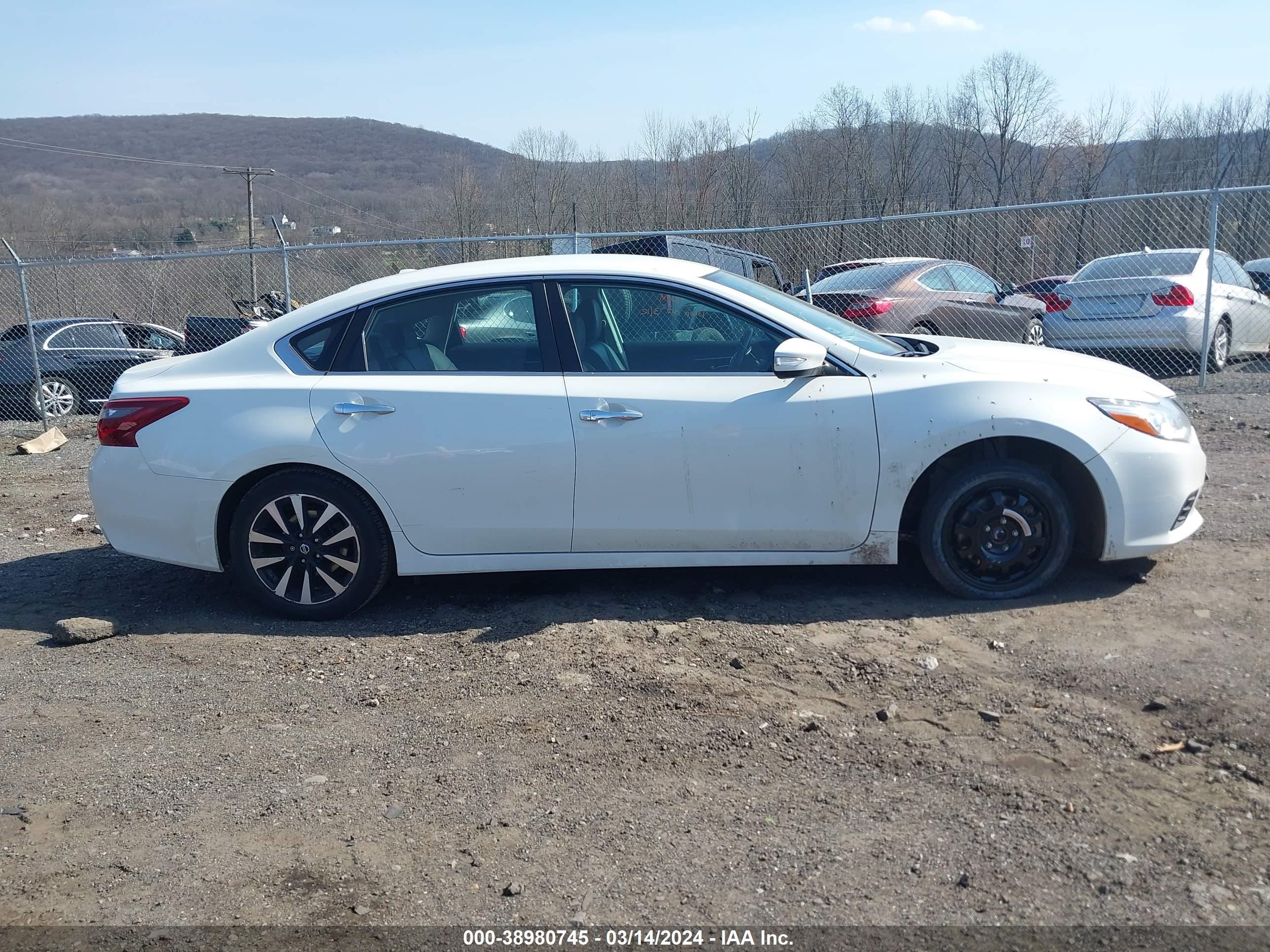 Photo 12 VIN: 1N4AL3AP8JC163364 - NISSAN ALTIMA 