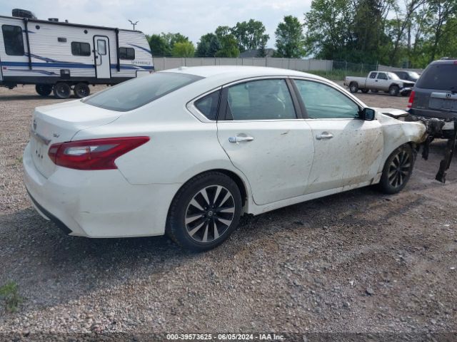 Photo 3 VIN: 1N4AL3AP8JC173215 - NISSAN ALTIMA 