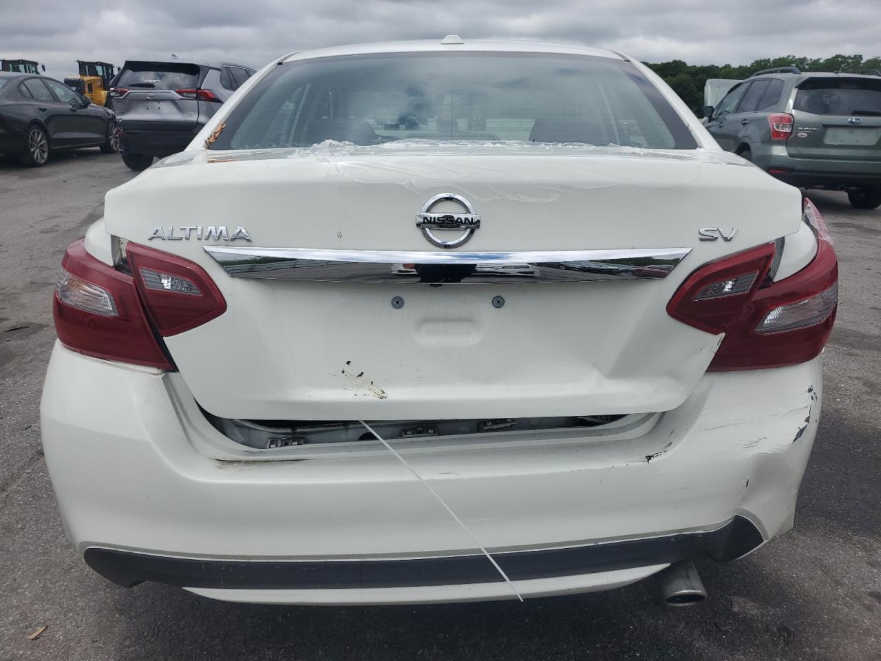 Photo 5 VIN: 1N4AL3AP8JC239634 - NISSAN ALTIMA 