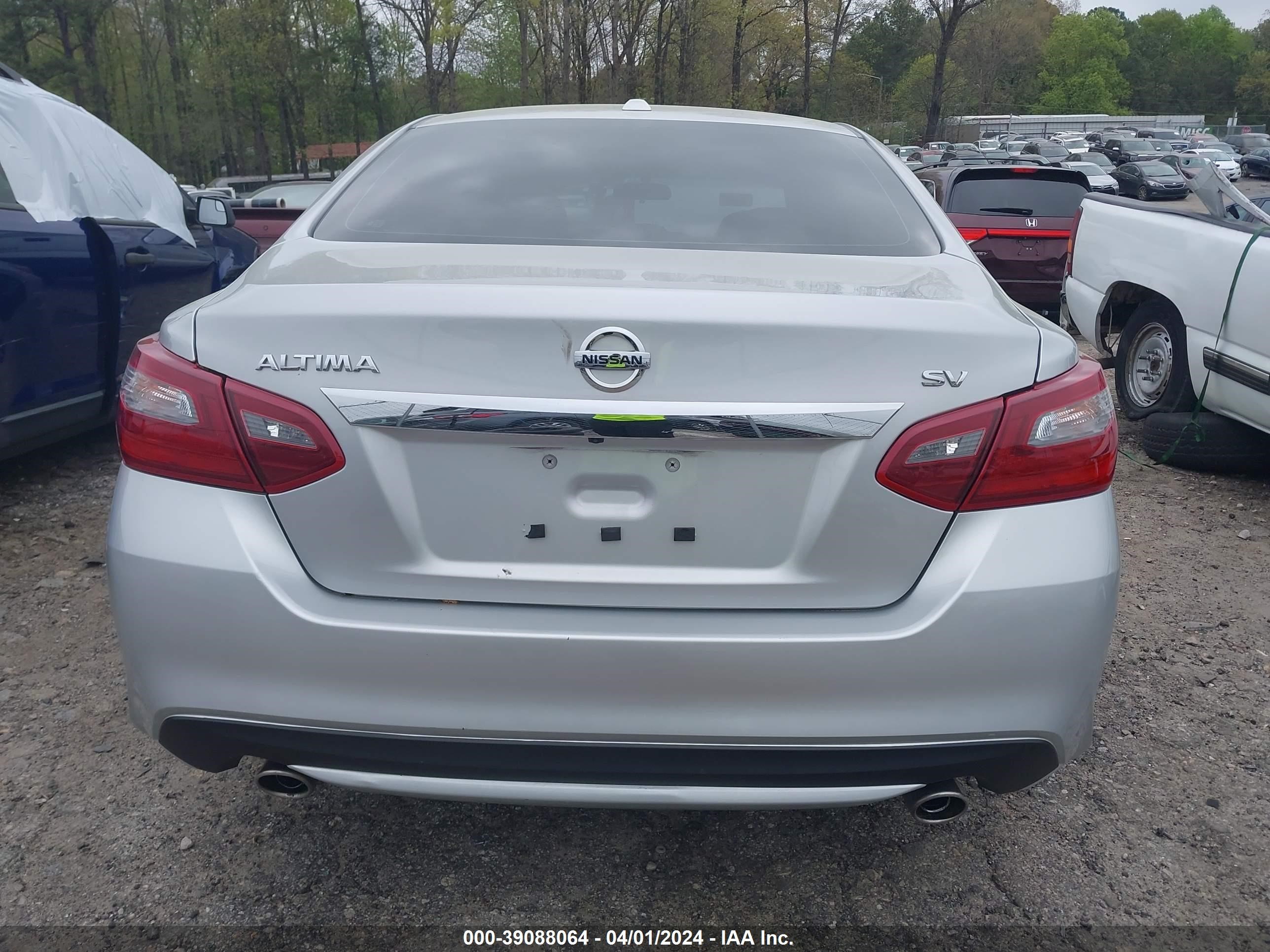 Photo 16 VIN: 1N4AL3AP8JC250553 - NISSAN ALTIMA 