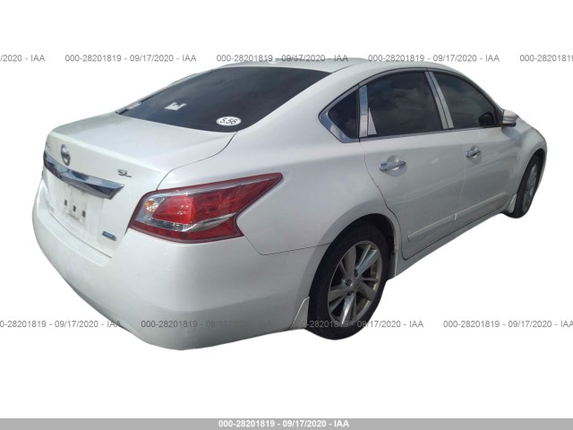 Photo 3 VIN: 1N4AL3AP9DN572742 - NISSAN ALTIMA 