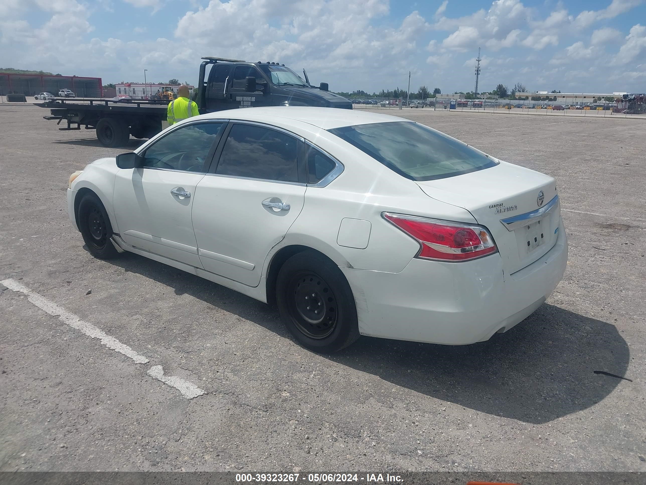 Photo 2 VIN: 1N4AL3AP9EN221735 - NISSAN ALTIMA 