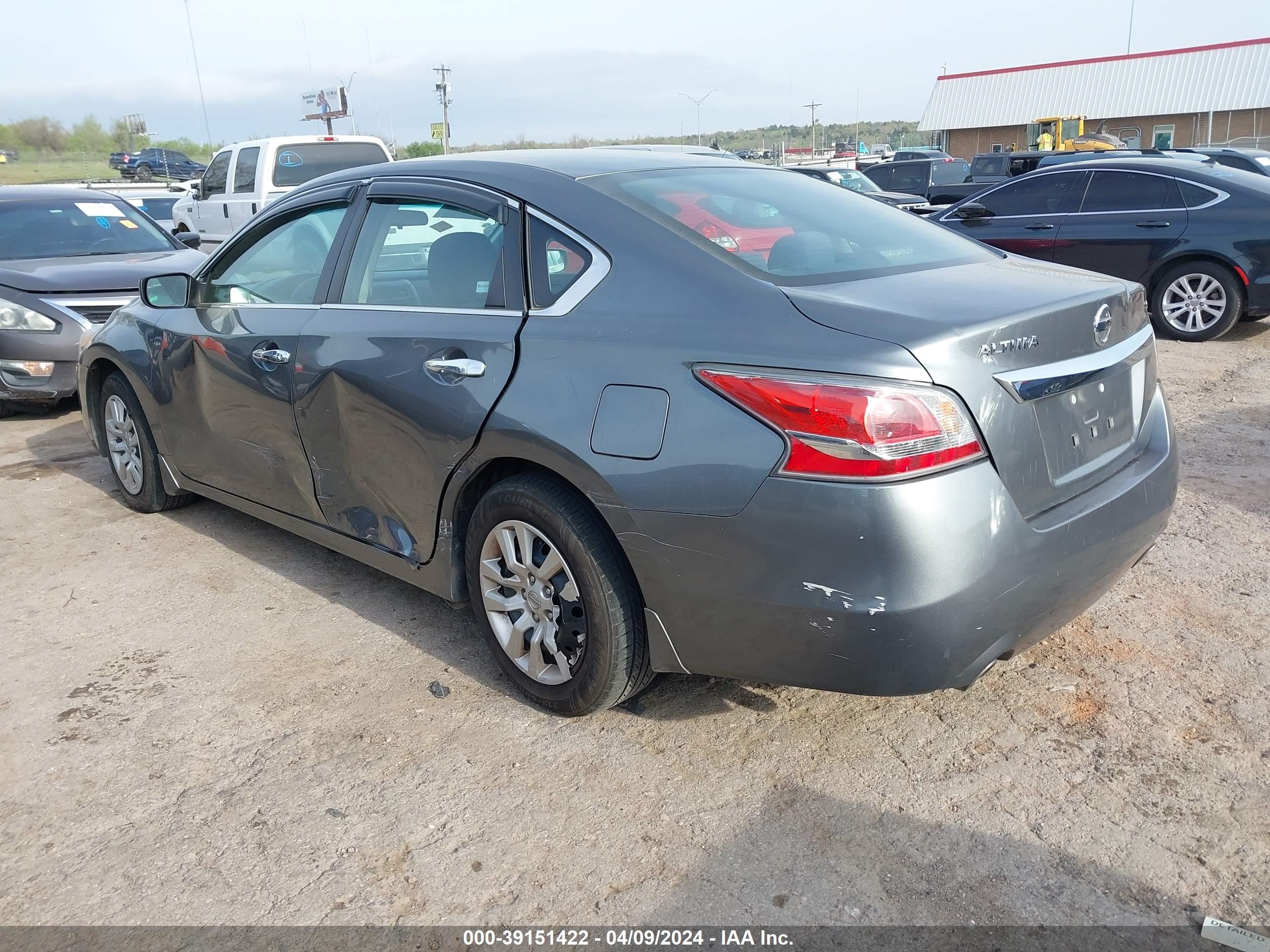 Photo 2 VIN: 1N4AL3AP9FN882327 - NISSAN ALTIMA 