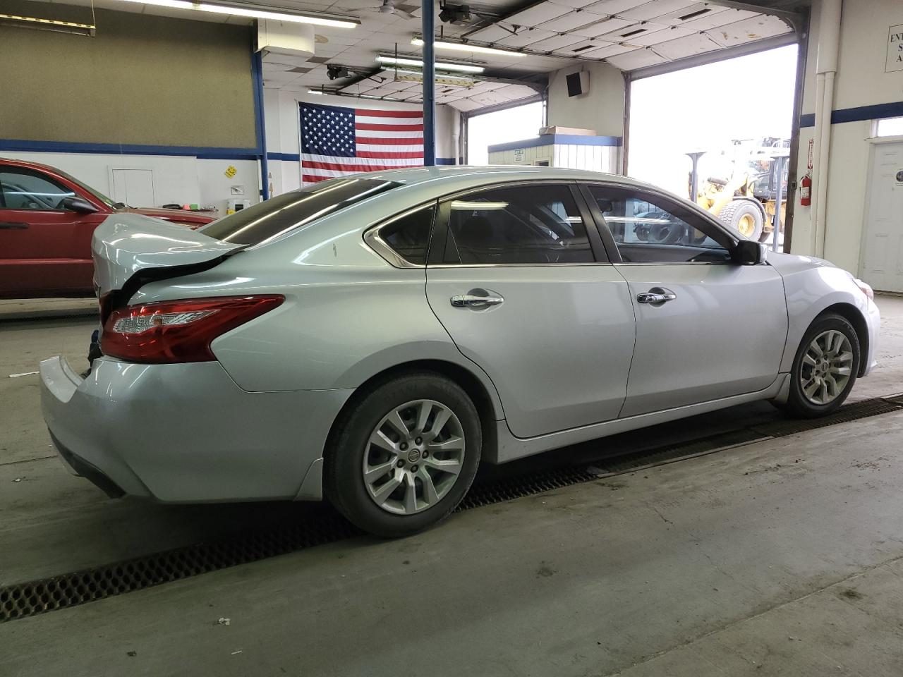 Photo 2 VIN: 1N4AL3AP9HN350594 - NISSAN ALTIMA 