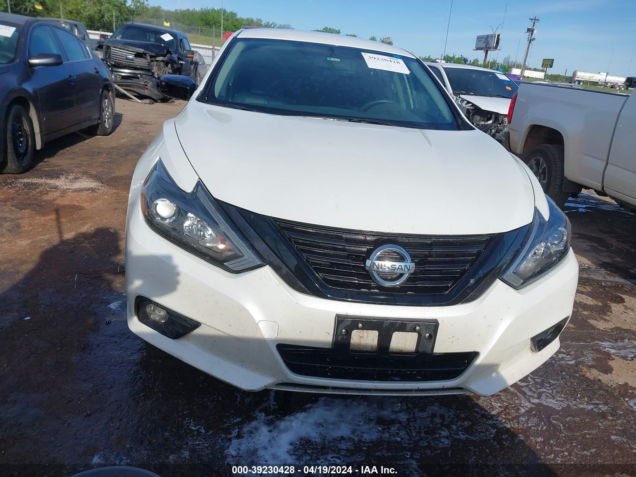 Photo 11 VIN: 1N4AL3AP9JC476956 - NISSAN ALTIMA 