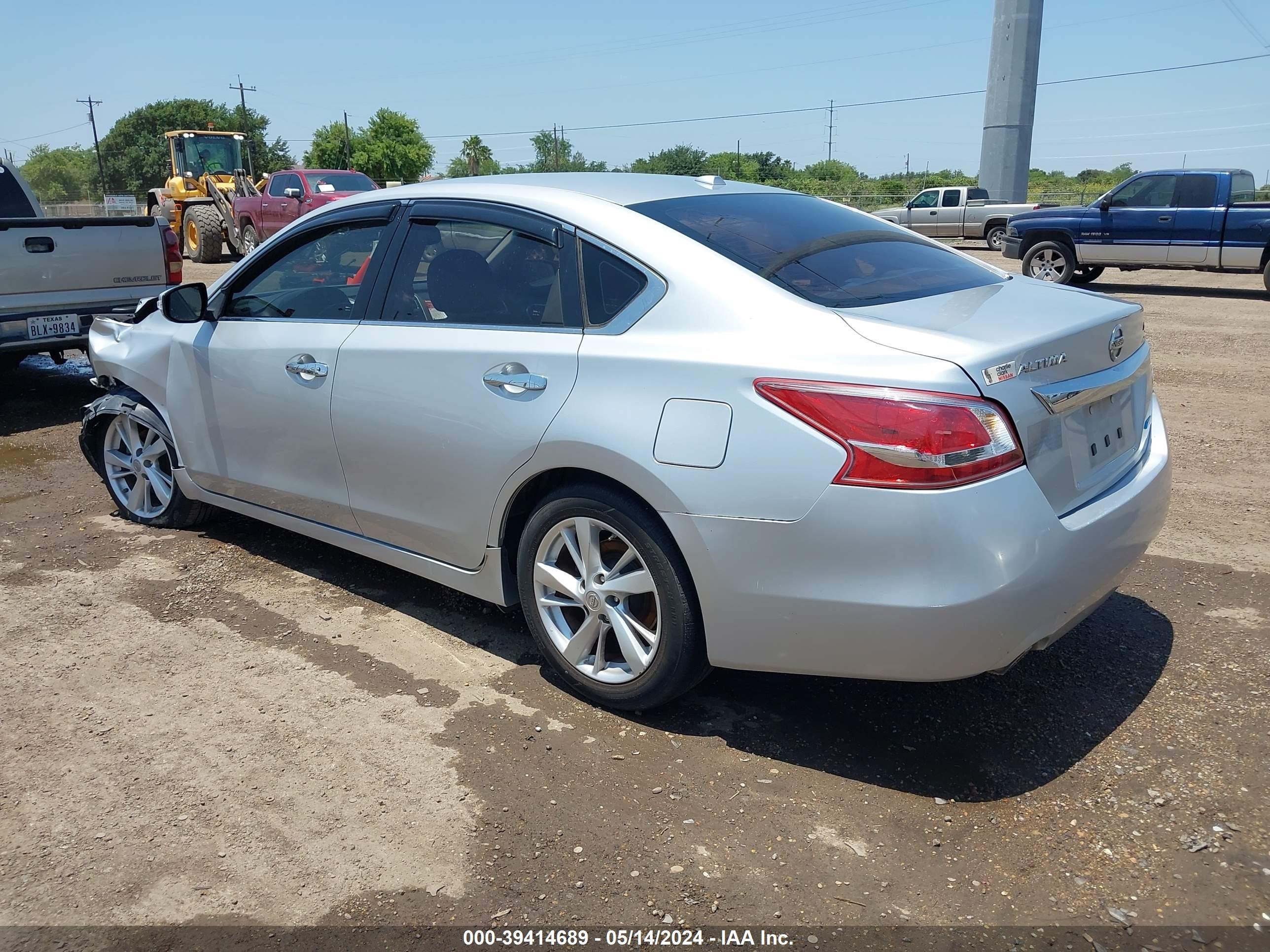 Photo 2 VIN: 1N4AL3APXDC111156 - NISSAN ALTIMA 