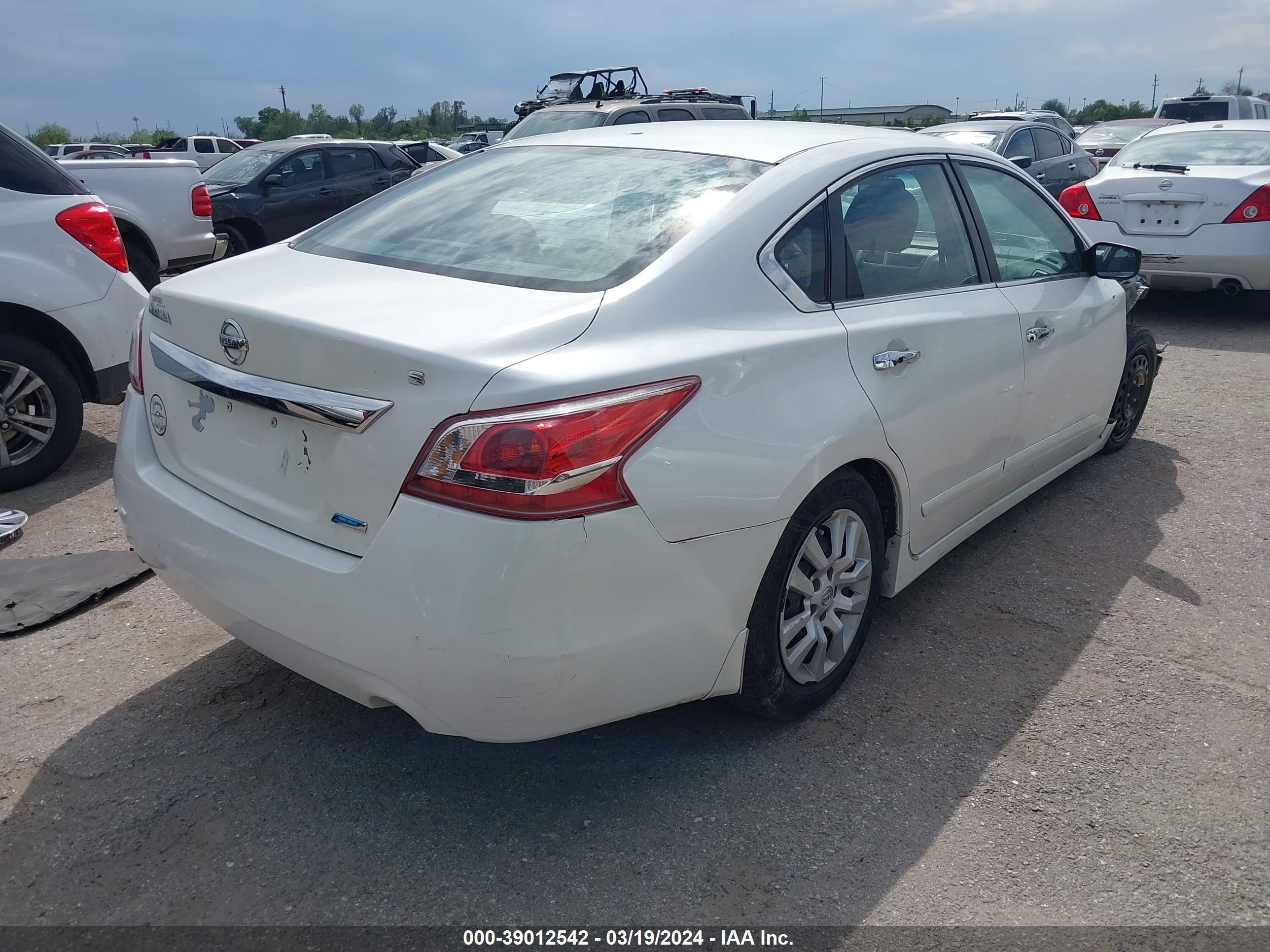 Photo 3 VIN: 1N4AL3APXDC268976 - NISSAN ALTIMA 