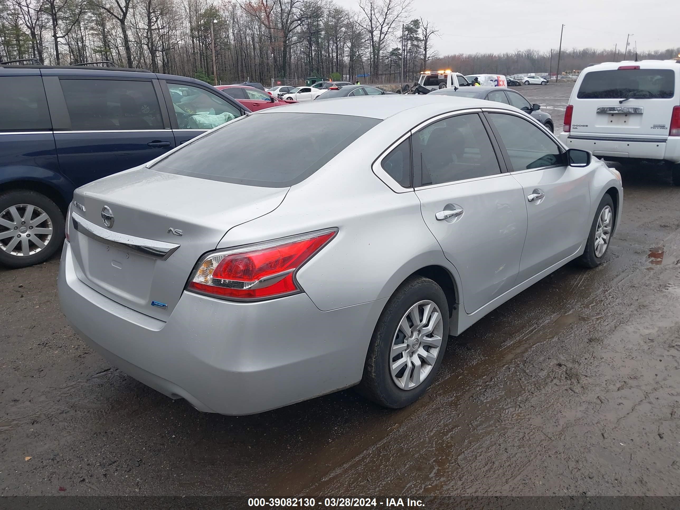 Photo 3 VIN: 1N4AL3APXEC137581 - NISSAN ALTIMA 