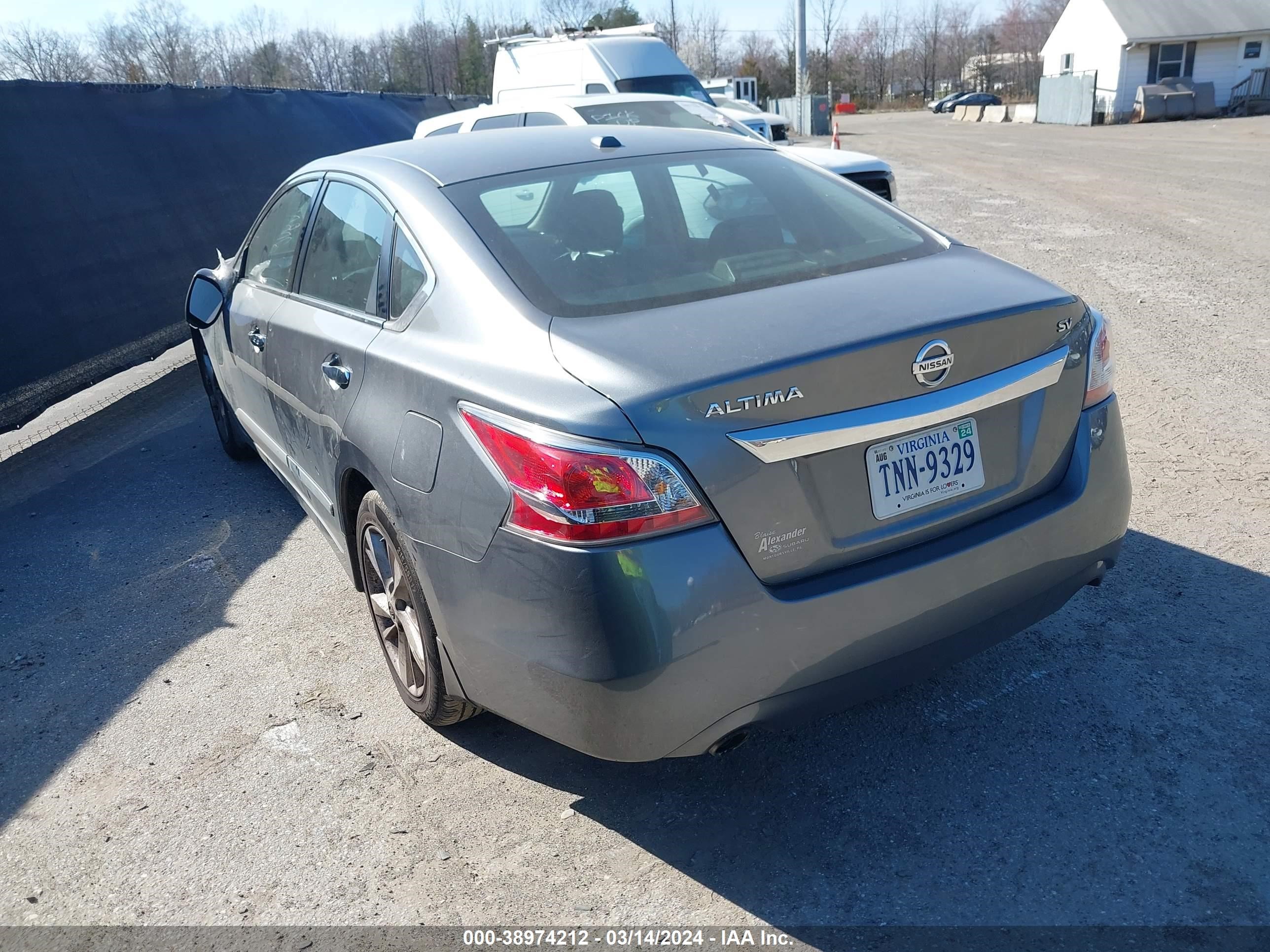 Photo 2 VIN: 1N4AL3APXFC208070 - NISSAN ALTIMA 