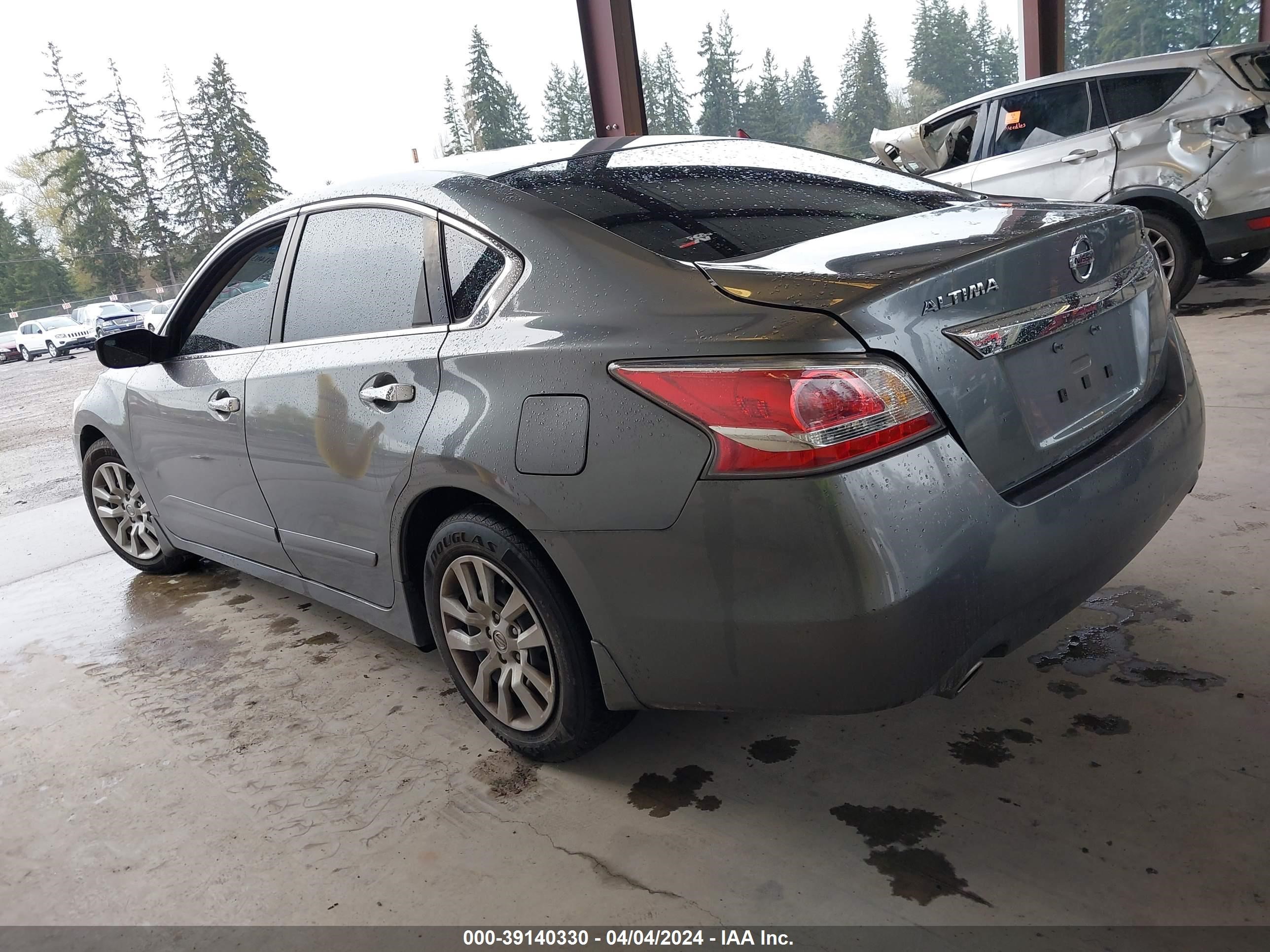 Photo 2 VIN: 1N4AL3APXFC217819 - NISSAN ALTIMA 