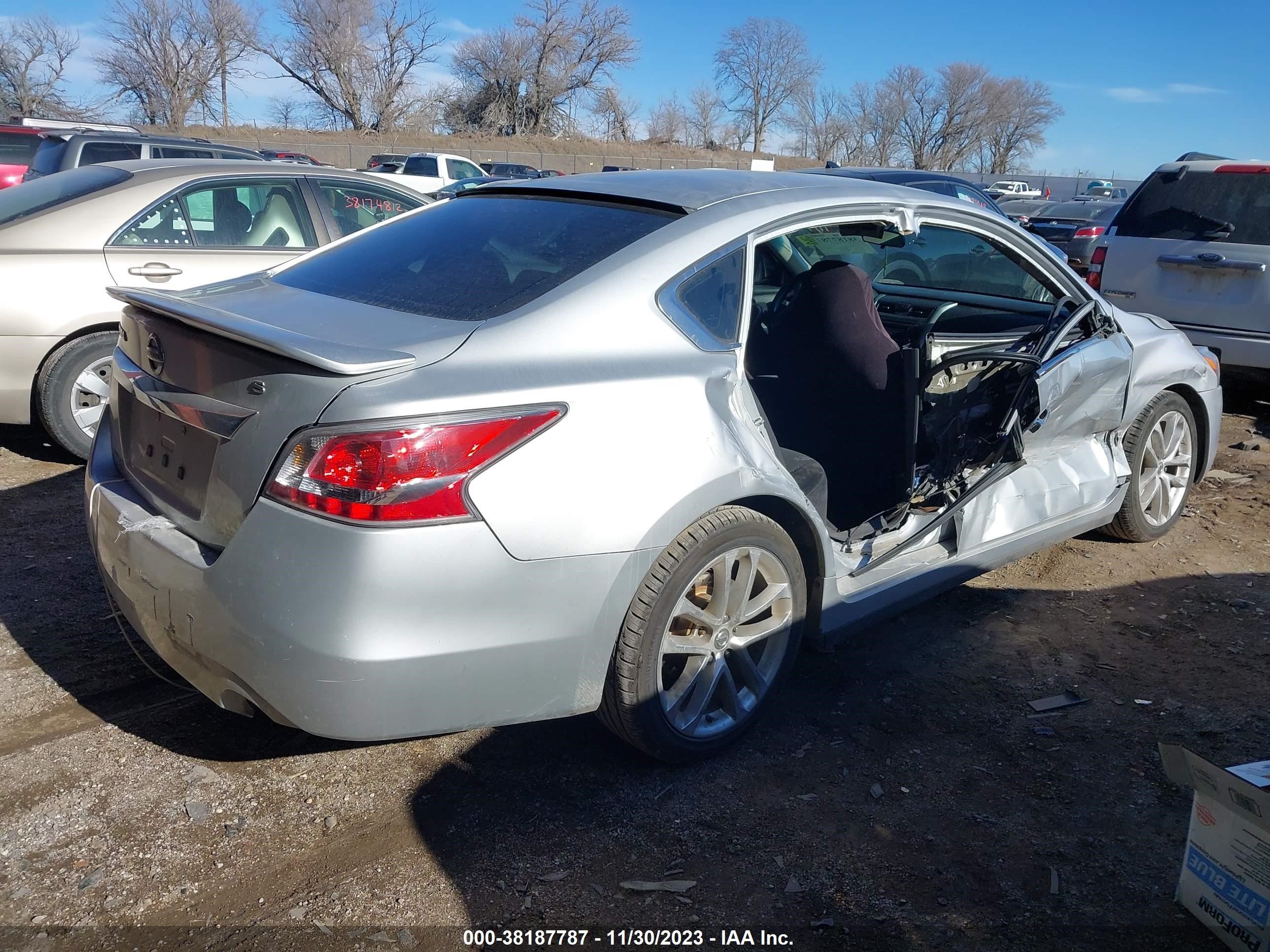 Photo 3 VIN: 1N4AL3APXFC243546 - NISSAN ALTIMA 