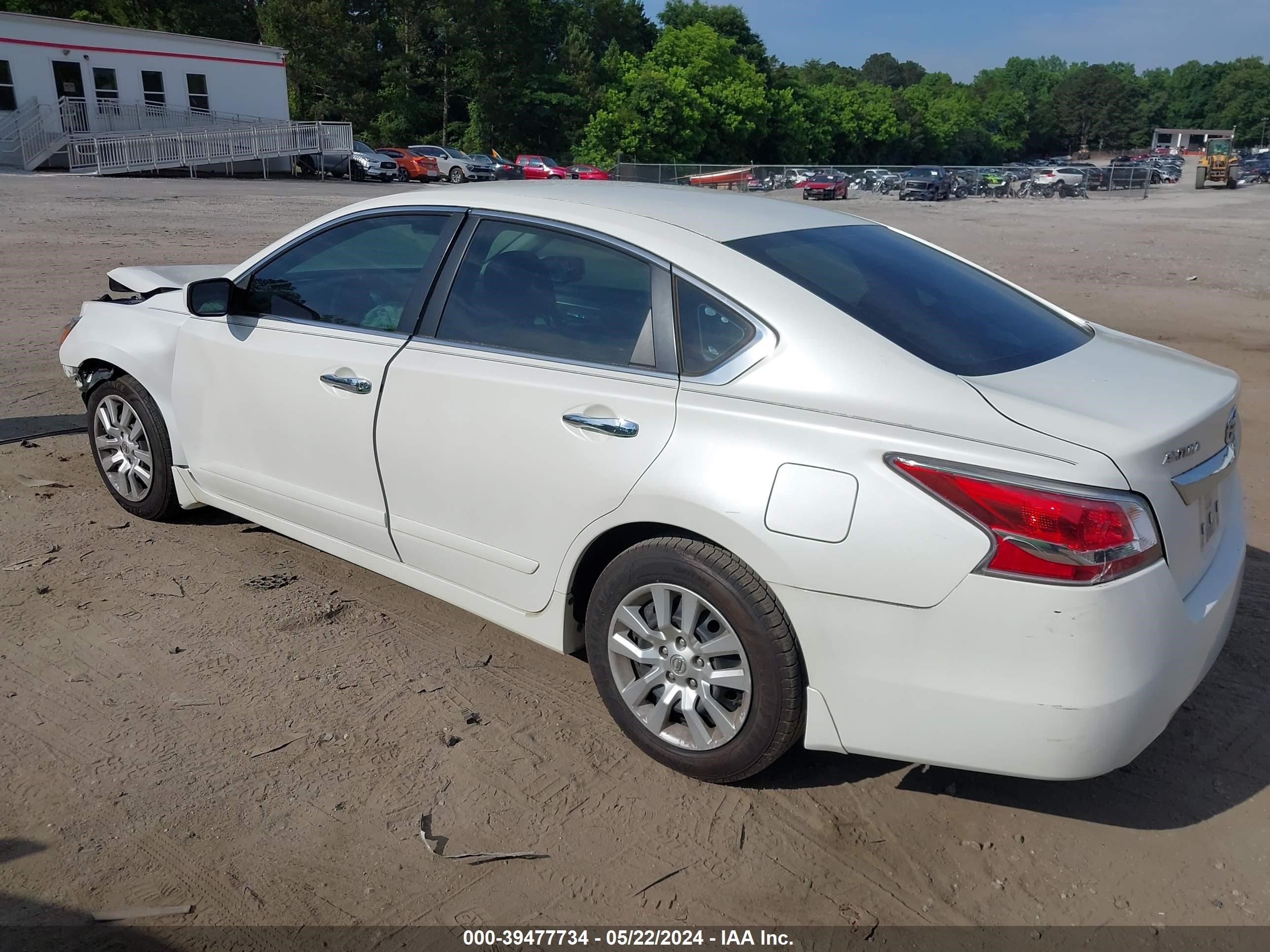 Photo 2 VIN: 1N4AL3APXFC272710 - NISSAN ALTIMA 