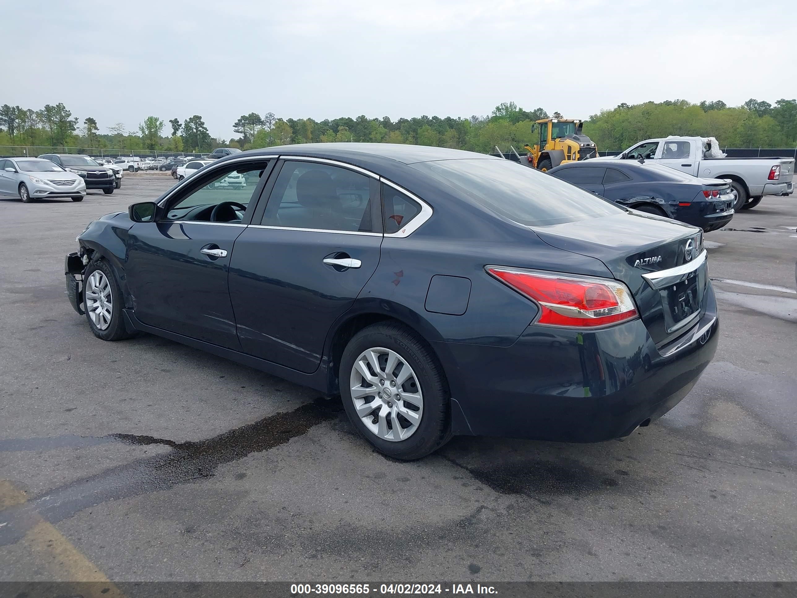 Photo 2 VIN: 1N4AL3APXFC474852 - NISSAN ALTIMA 