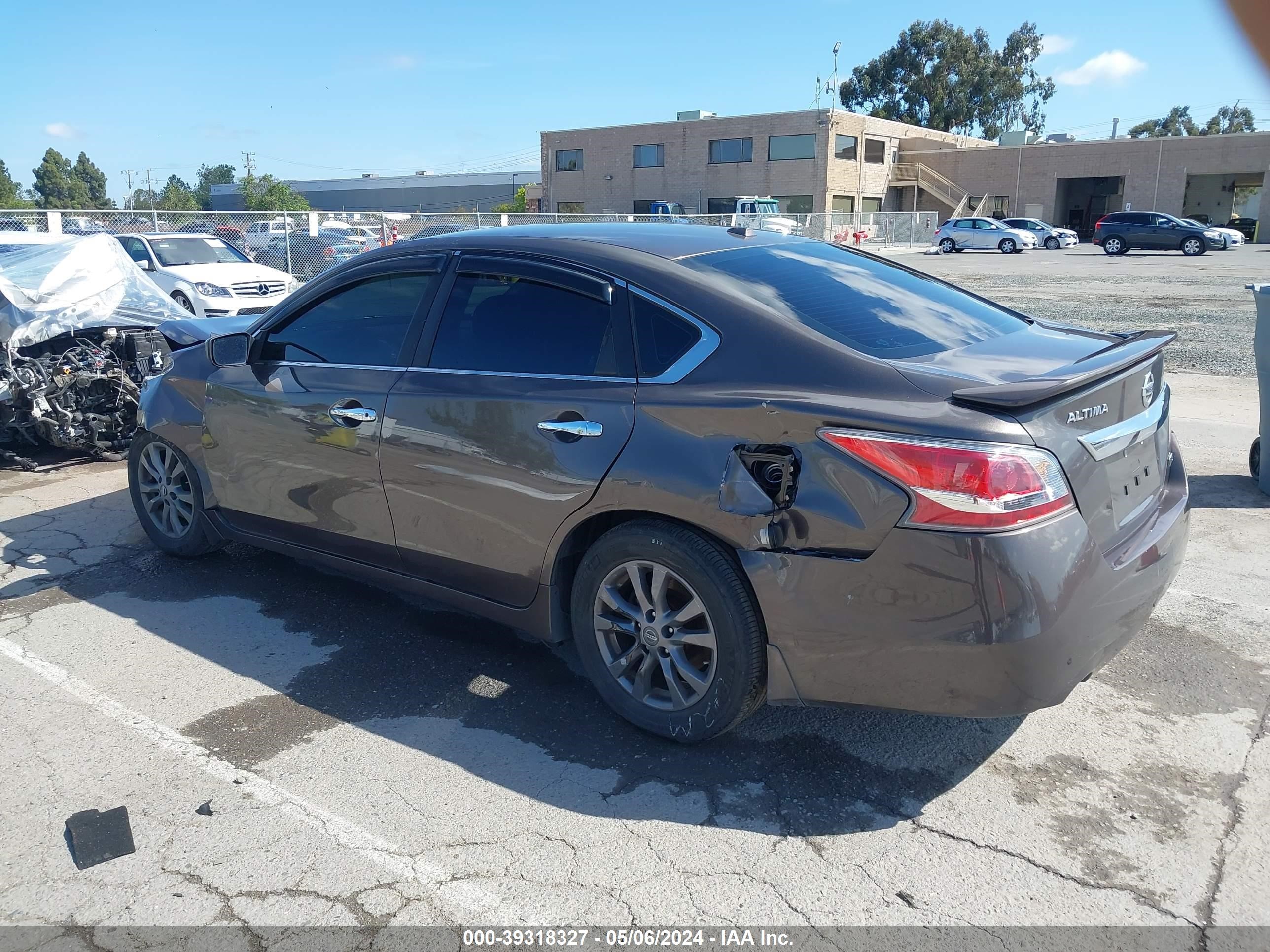 Photo 2 VIN: 1N4AL3APXFC489934 - NISSAN ALTIMA 