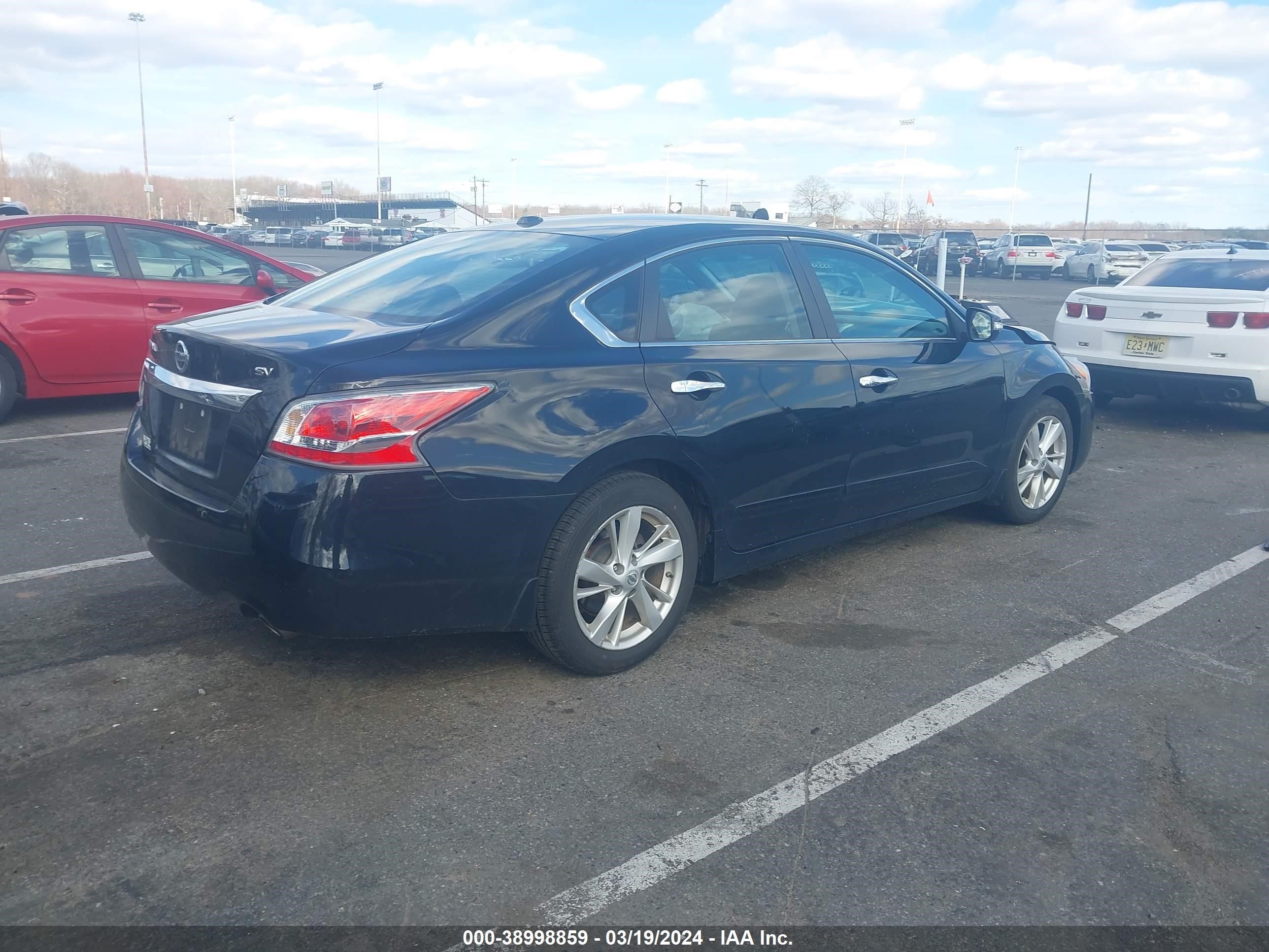 Photo 3 VIN: 1N4AL3APXFC572523 - NISSAN ALTIMA 