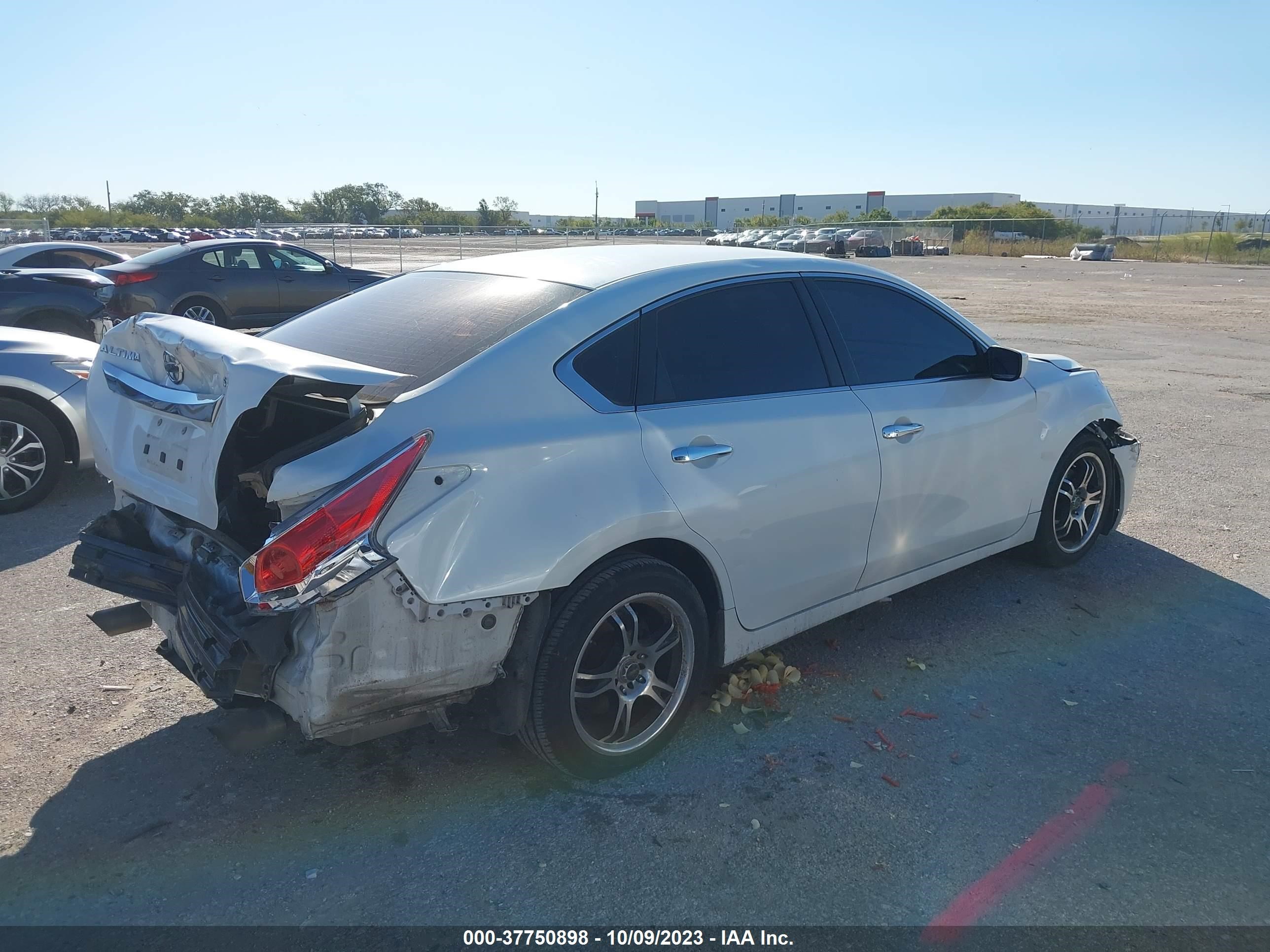 Photo 5 VIN: 1N4AL3APXFN336717 - NISSAN ALTIMA 