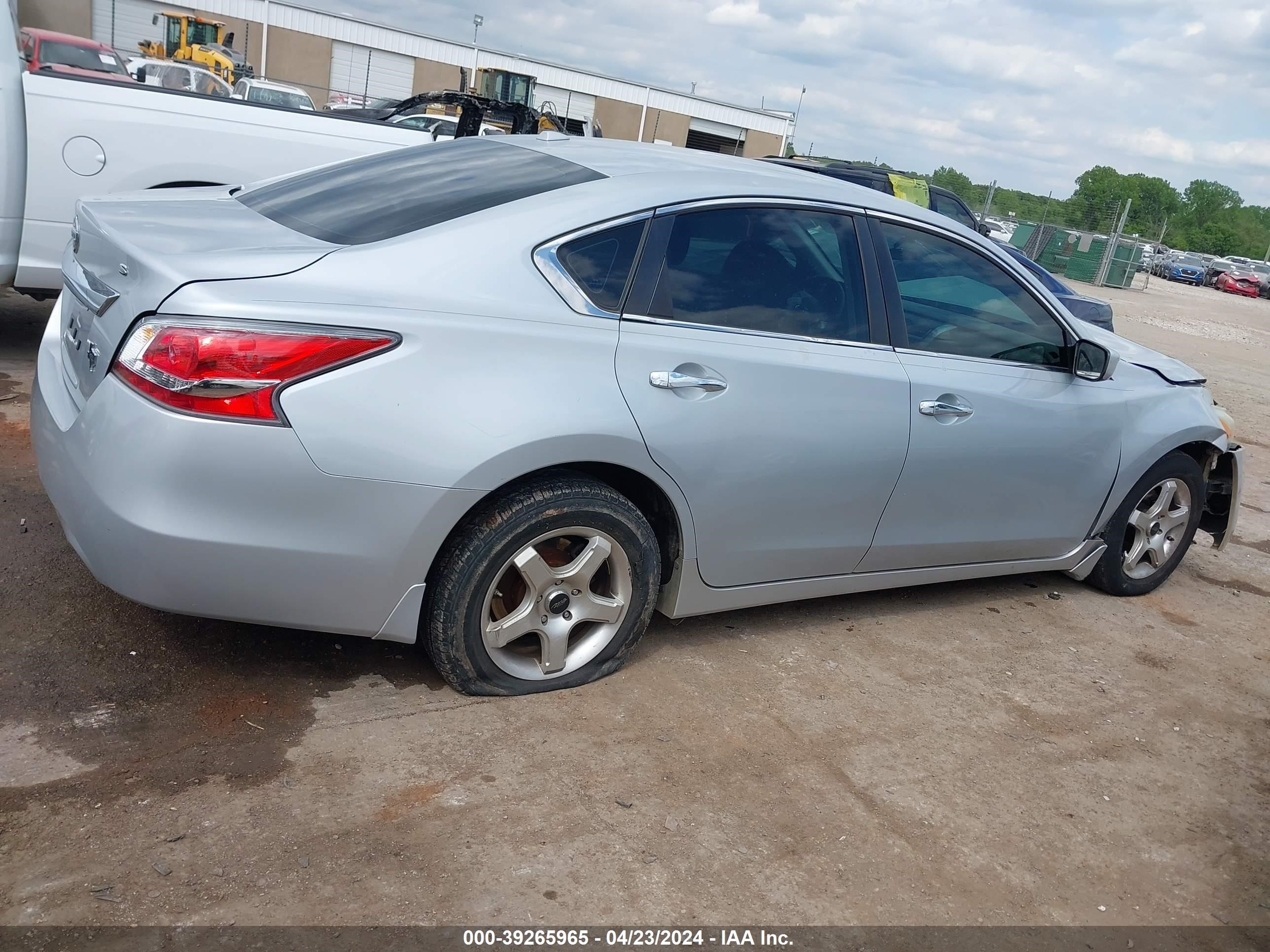 Photo 12 VIN: 1N4AL3APXFN389689 - NISSAN ALTIMA 