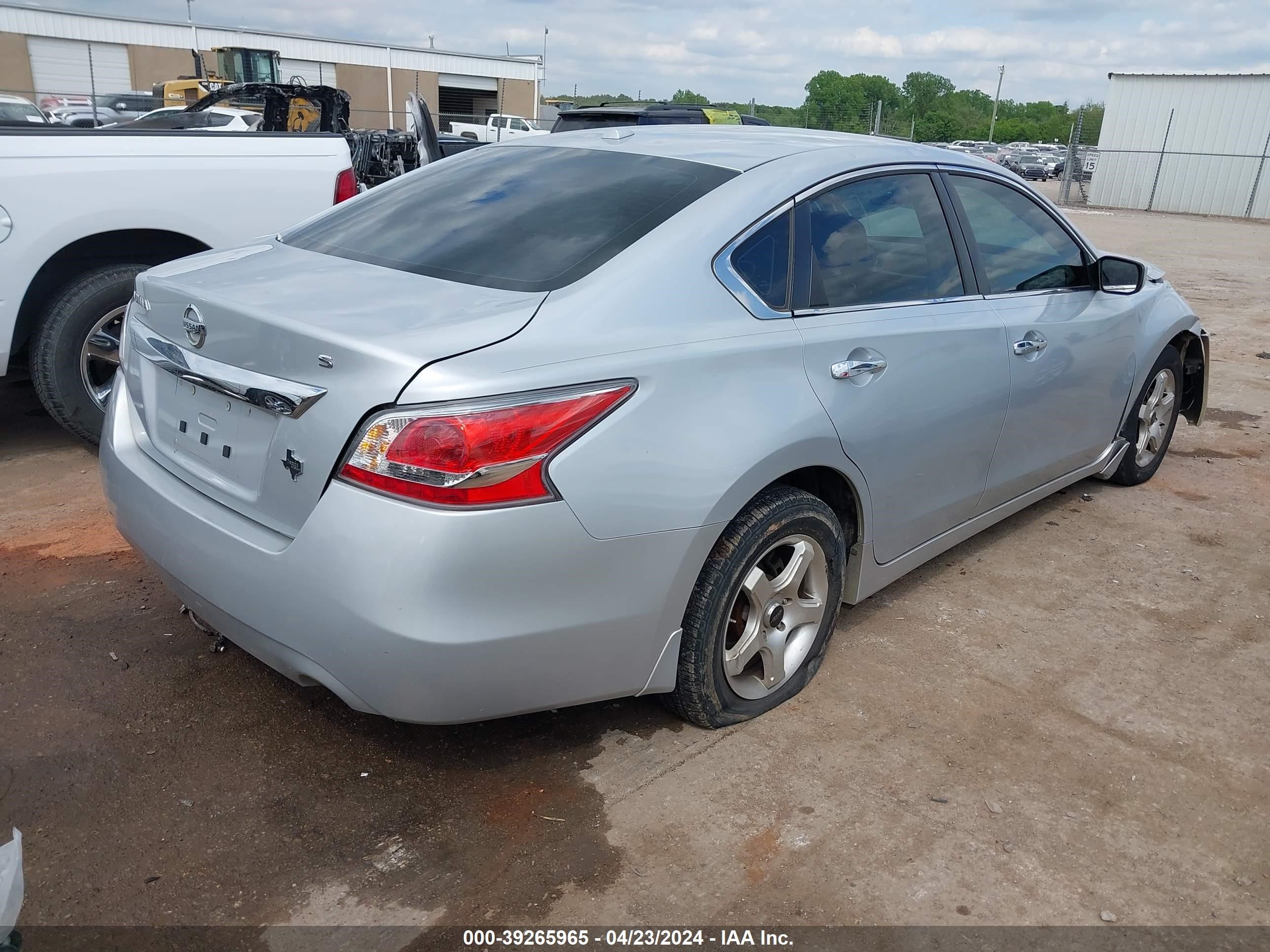 Photo 3 VIN: 1N4AL3APXFN389689 - NISSAN ALTIMA 